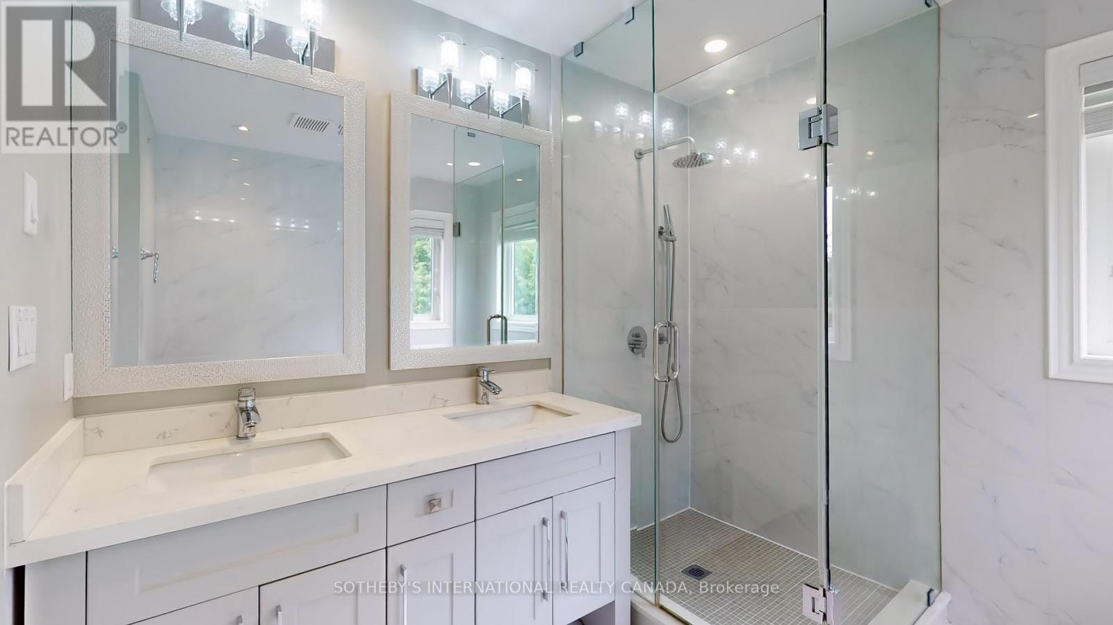 567 Melrose Avenue, Toronto, Ontario  M5M 2A4 - Photo 15 - C12449330