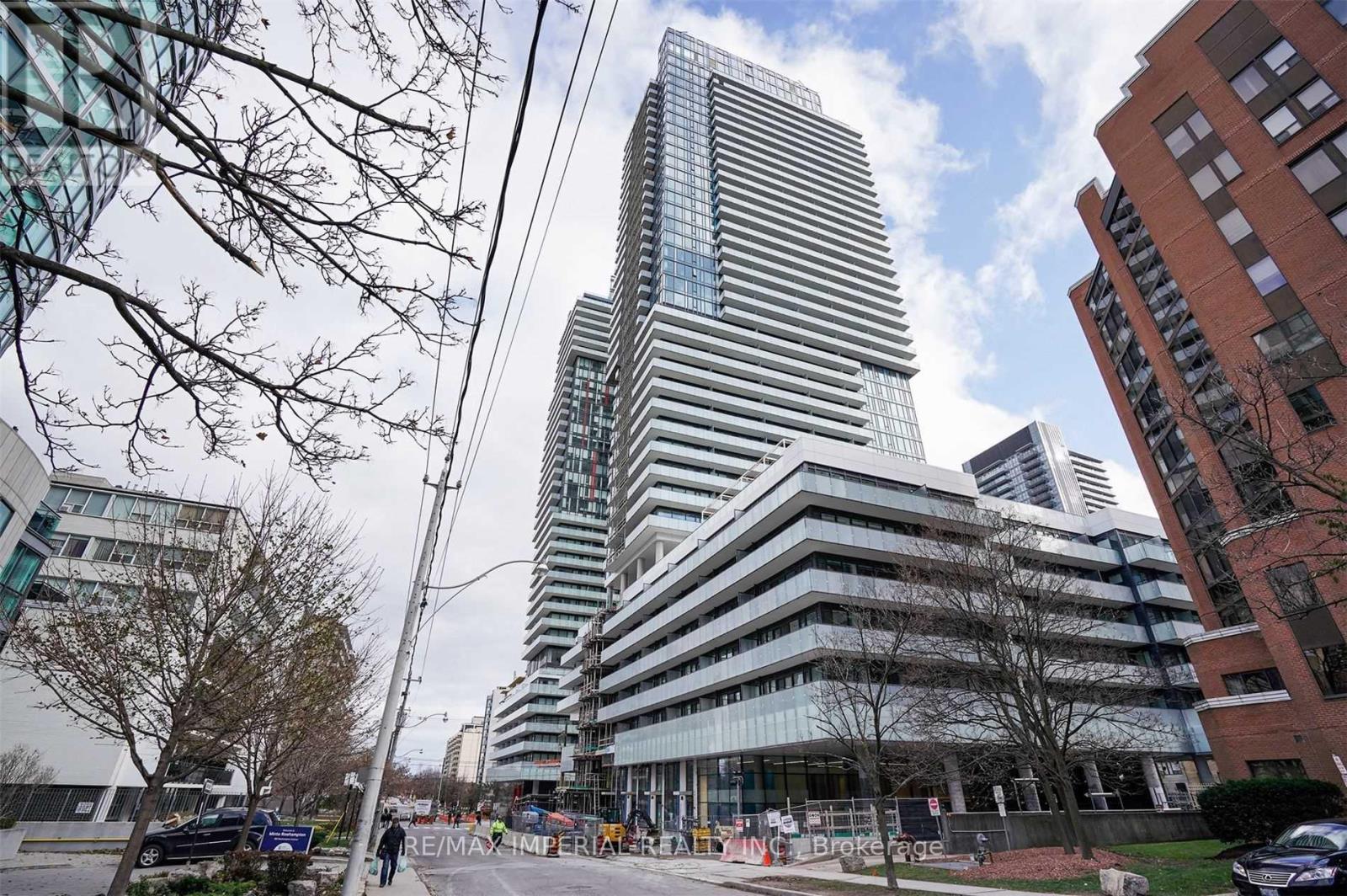 3711 - 161 Roehampton Avenue W, Toronto, Ontario  M4P 0C8 - Photo 1 - C12449340