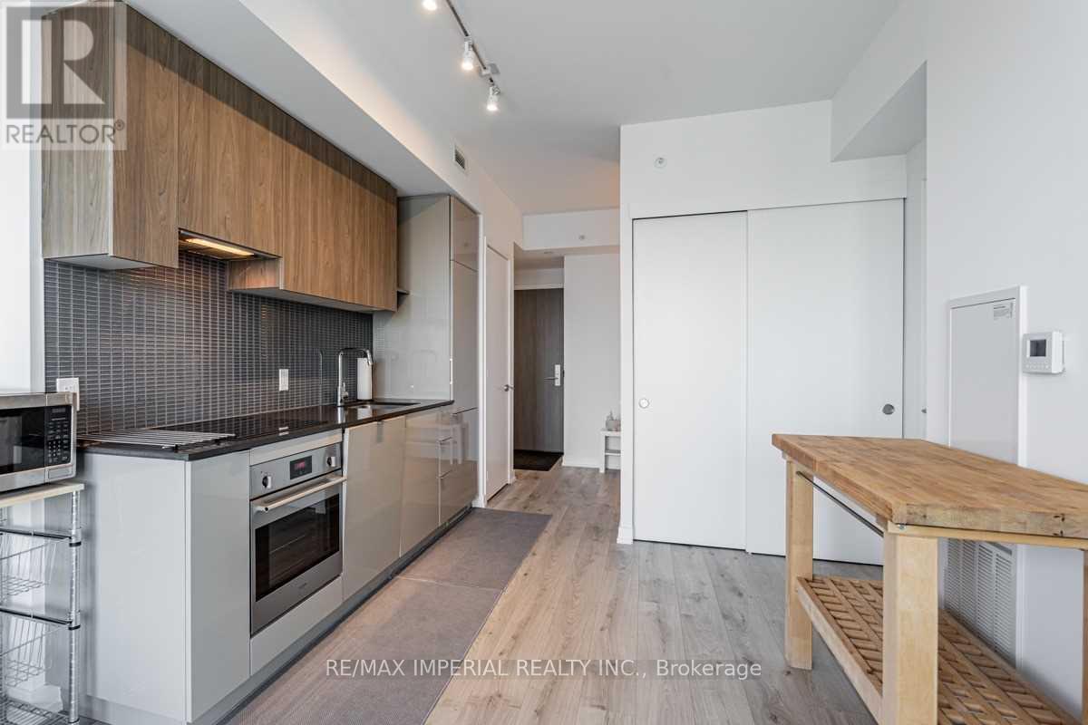 3711 - 161 Roehampton Avenue W, Toronto, Ontario  M4P 0C8 - Photo 20 - C12449340