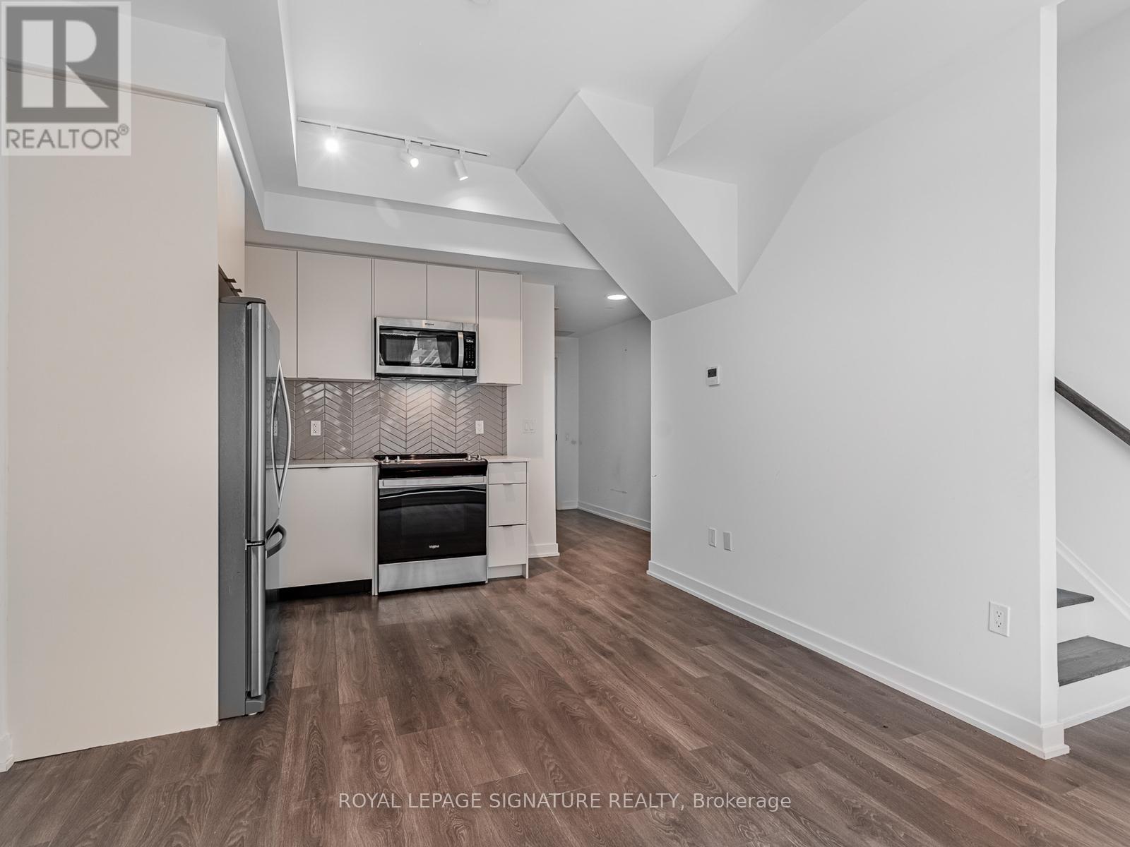 183f - 1608 Charles Street, Whitby (Port Whitby), Ontario  L1N 1B9 - Photo 2 - E12449236