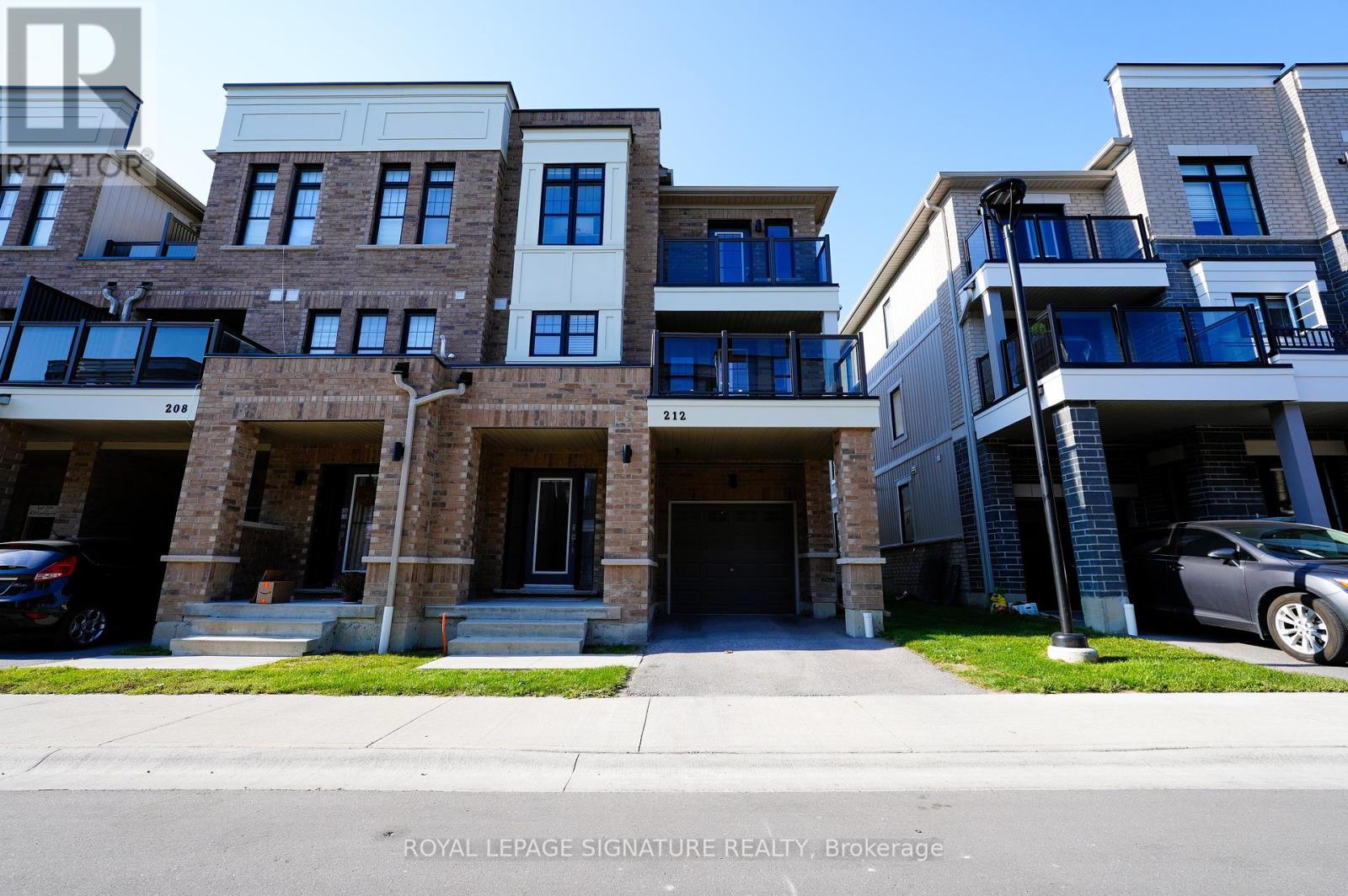 212 Lord Elgin Lane, Clarington (Bowmanville), Ontario  L1C 7E8 - Photo 1 - E12449324
