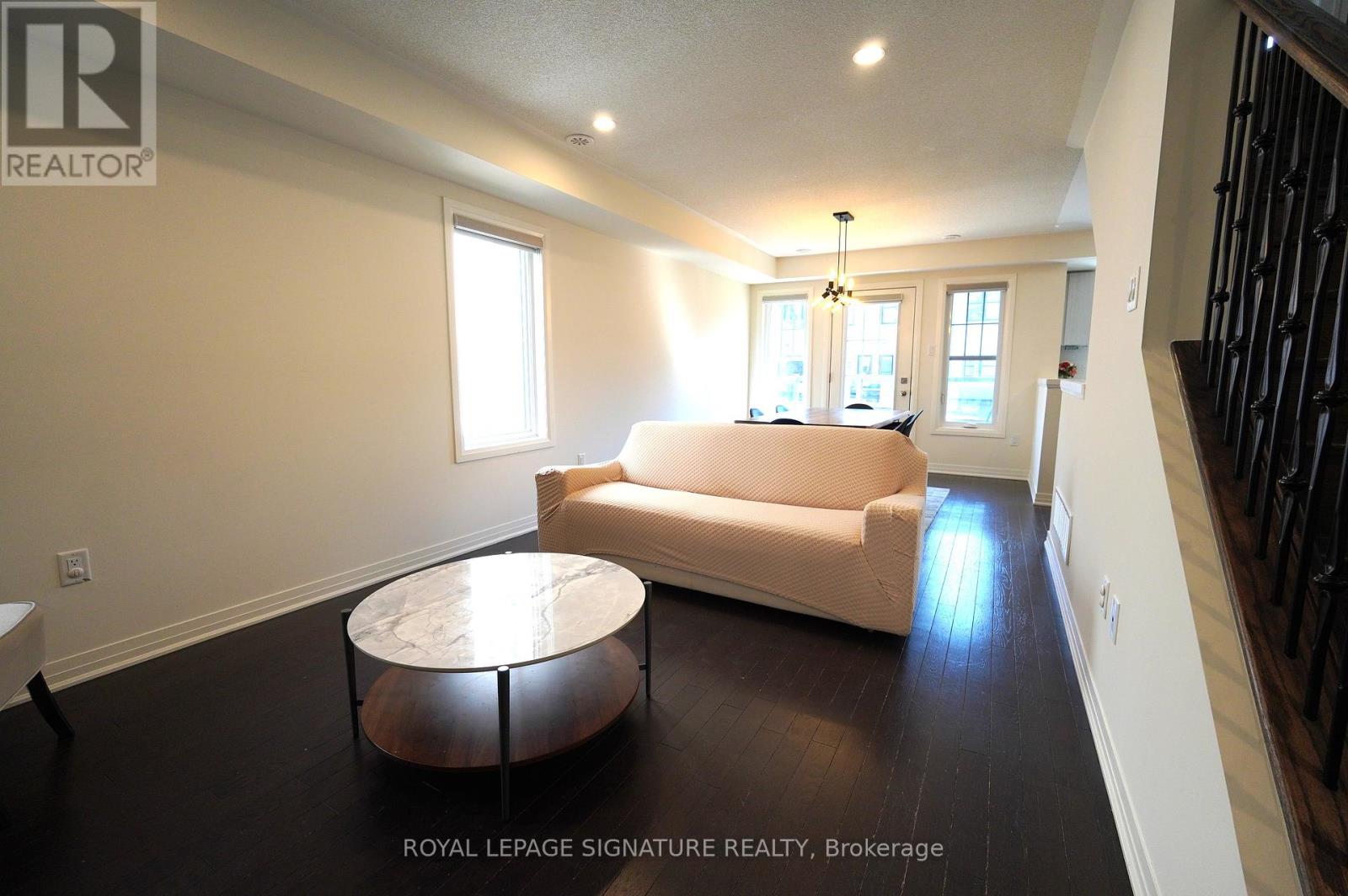 212 Lord Elgin Lane, Clarington (Bowmanville), Ontario  L1C 7E8 - Photo 10 - E12449324