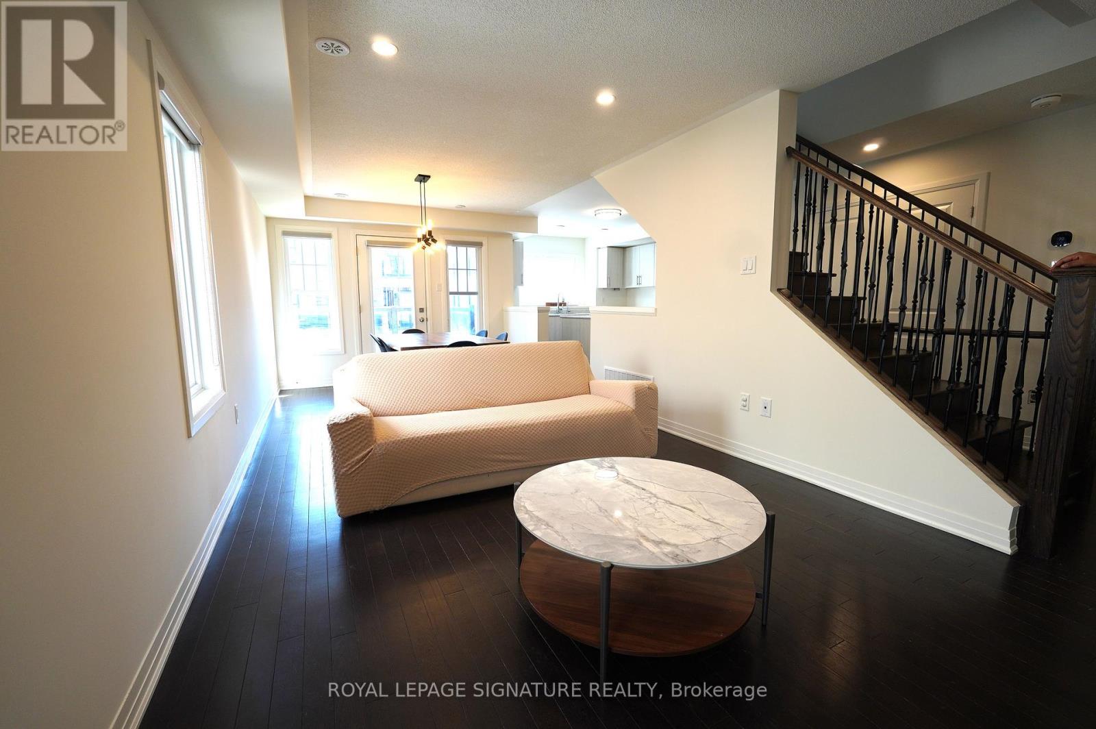 212 Lord Elgin Lane, Clarington (Bowmanville), Ontario  L1C 7E8 - Photo 13 - E12449324