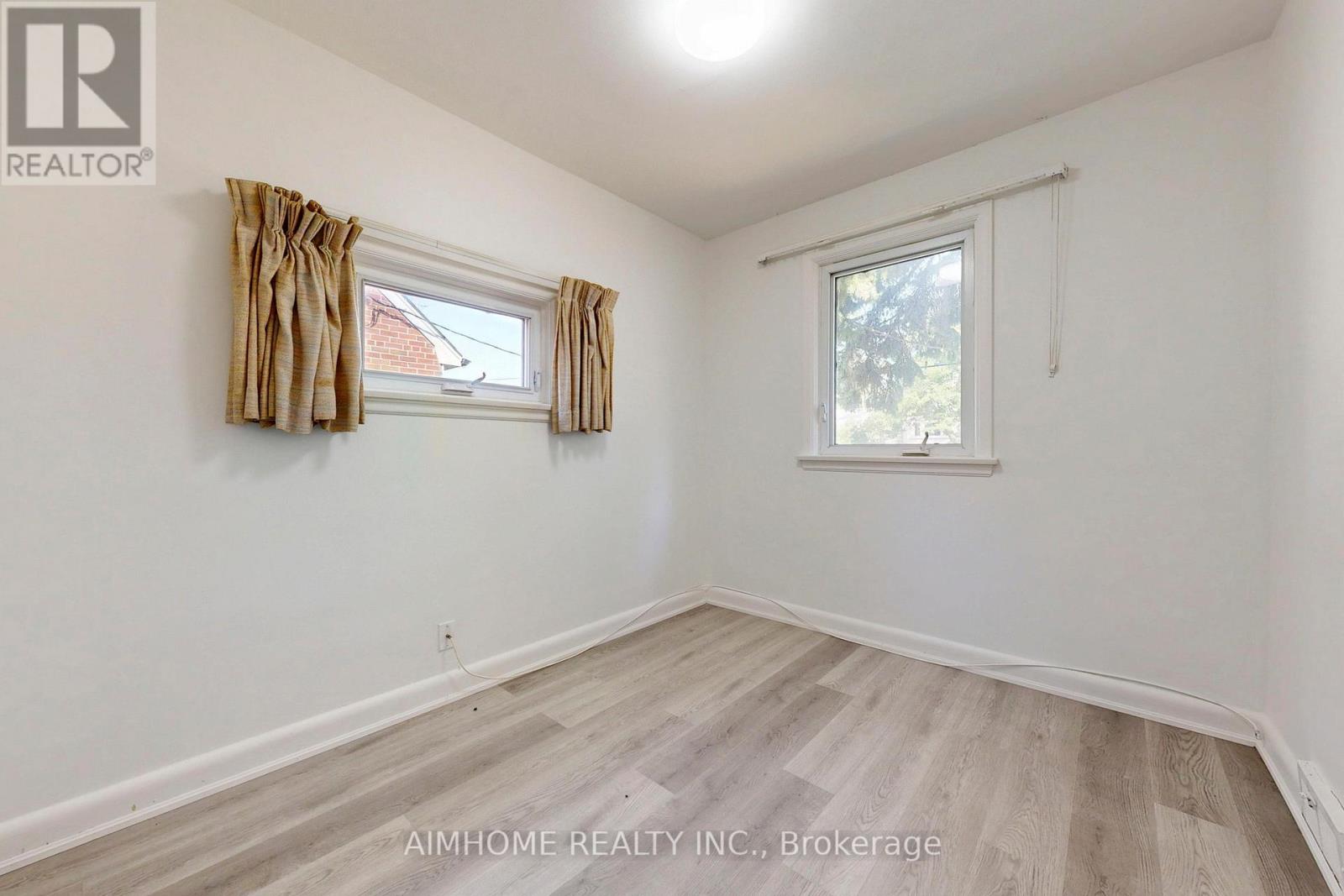 Entire Property - 195 Finch Avenue E, Toronto, Ontario  M2N 4S1 - Photo 11 - C12326424
