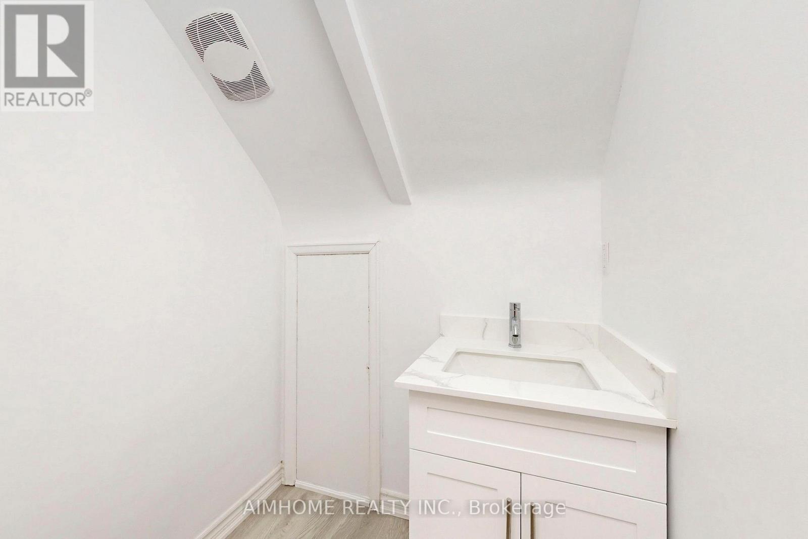 Entire Property - 195 Finch Avenue E, Toronto, Ontario  M2N 4S1 - Photo 24 - C12326424