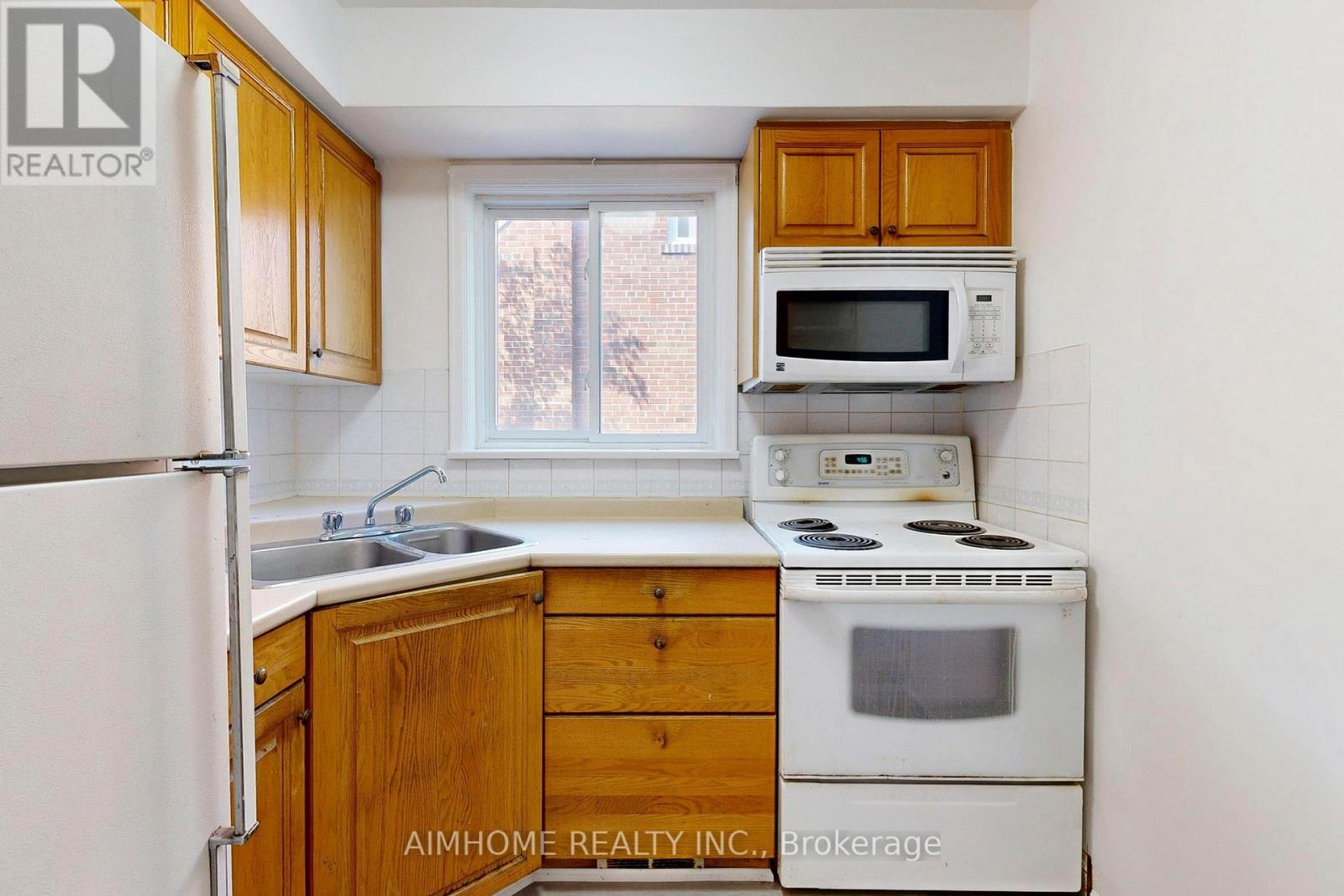 Entire Property - 195 Finch Avenue E, Toronto, Ontario  M2N 4S1 - Photo 13 - C12326424