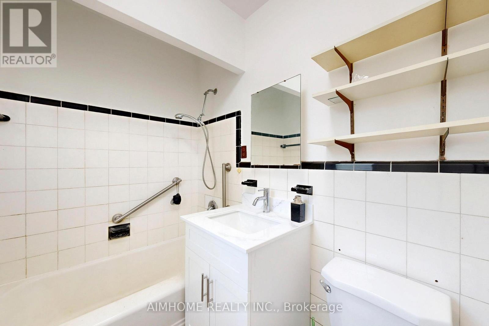 Entire Property - 195 Finch Avenue E, Toronto, Ontario  M2N 4S1 - Photo 15 - C12326424