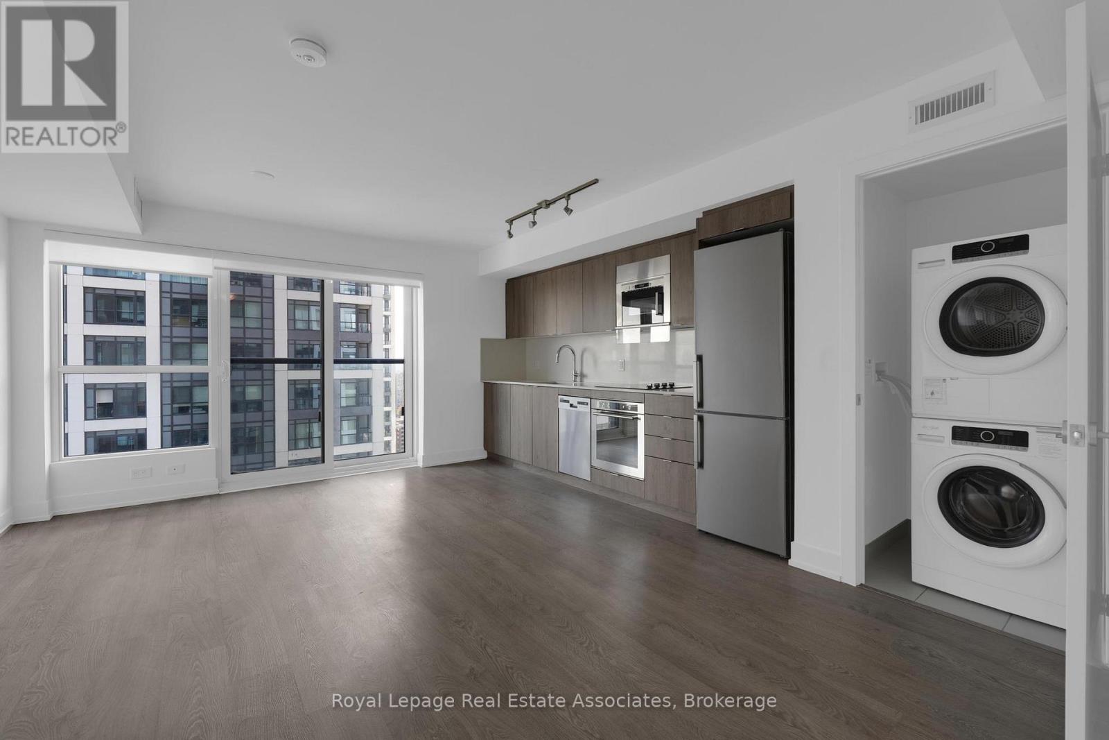 2830 - 5 Mabelle Avenue, Toronto, Ontario  M9A 0C8 - Photo 4 - W12420037