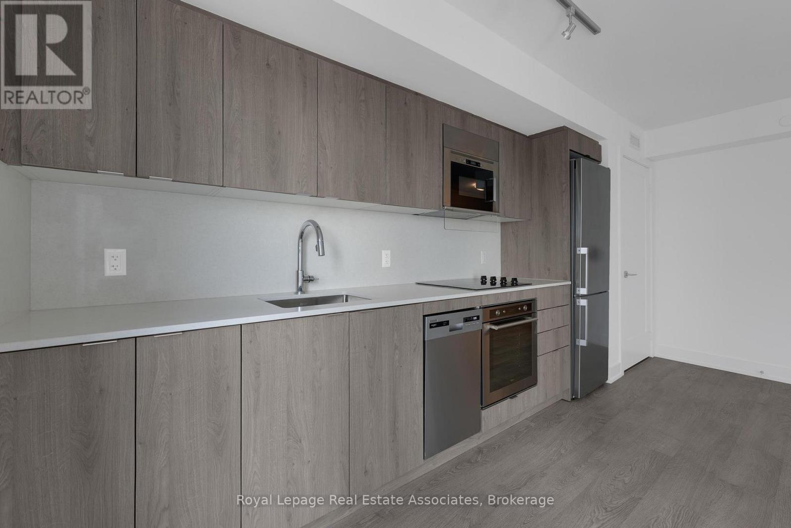 2830 - 5 Mabelle Avenue, Toronto, Ontario  M9A 0C8 - Photo 6 - W12420037