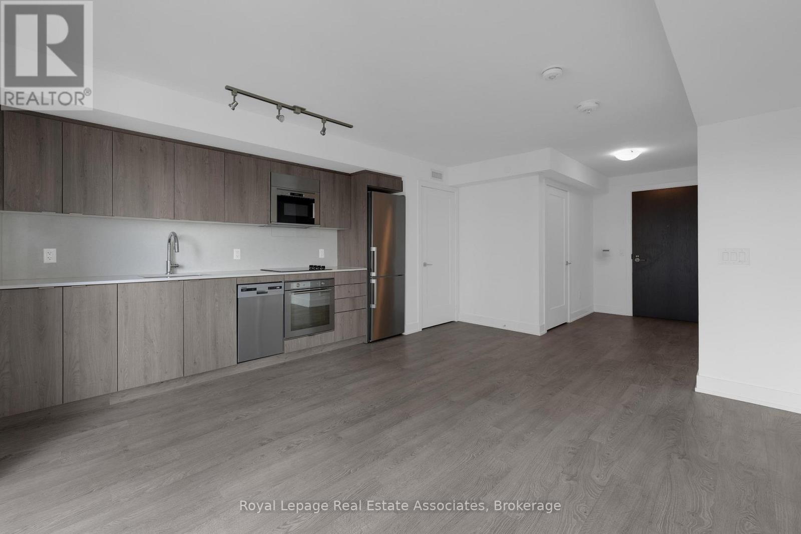2830 - 5 Mabelle Avenue, Toronto, Ontario  M9A 0C8 - Photo 8 - W12420037