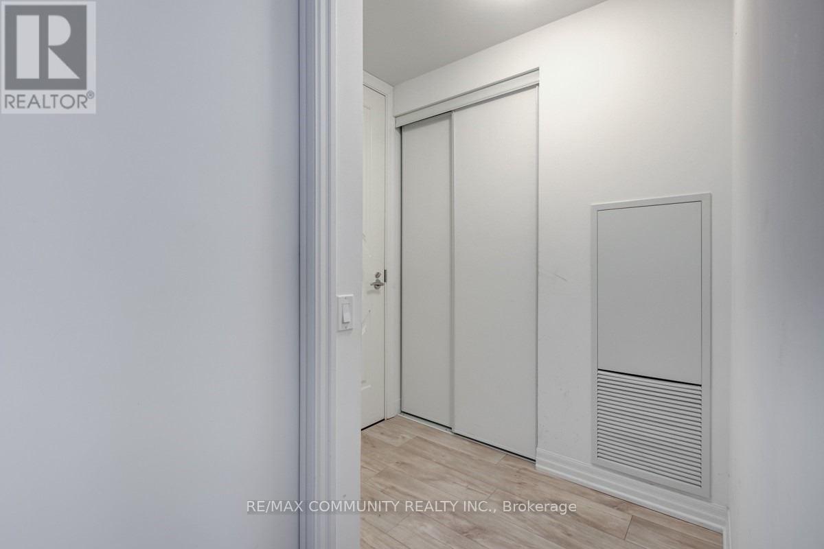 1605 - 88 Blue Jays Way, Toronto, Ontario  M5V 2G3 - Photo 2 - C12449232