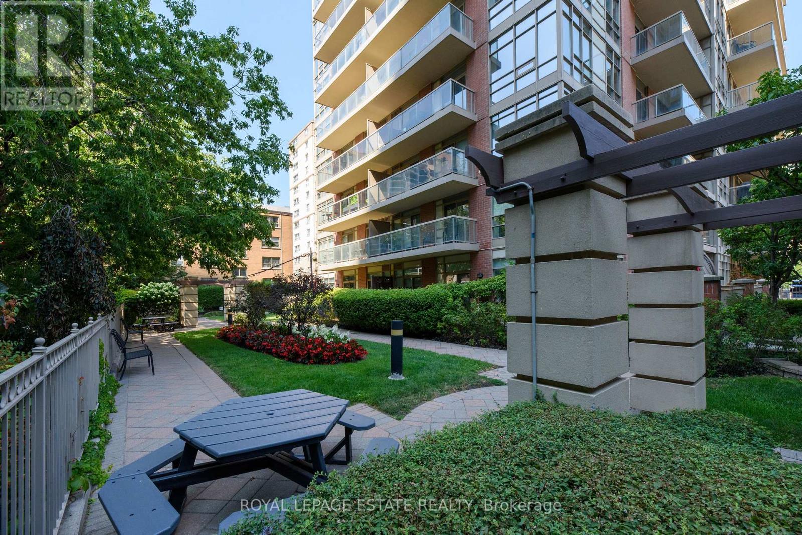 313 - 900 Mount Pleasant Road, Toronto, Ontario  M4P 3J9 - Photo 42 - C12437018