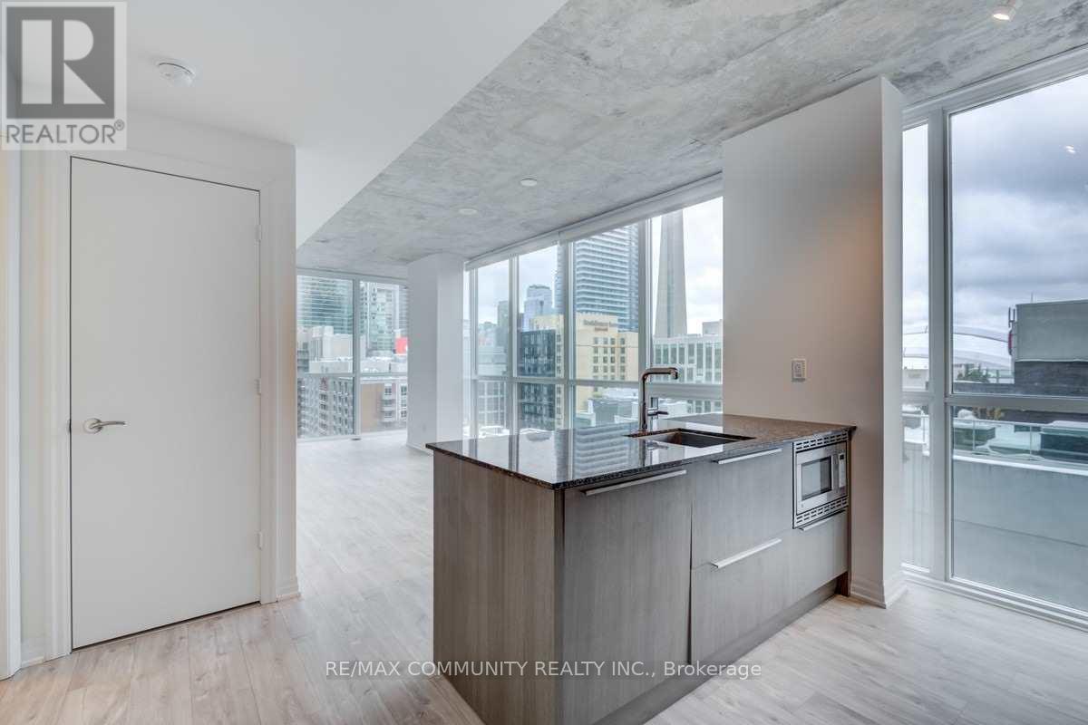 1605 - 88 Blue Jays Way, Toronto, Ontario  M5V 2G3 - Photo 1 - C12449232