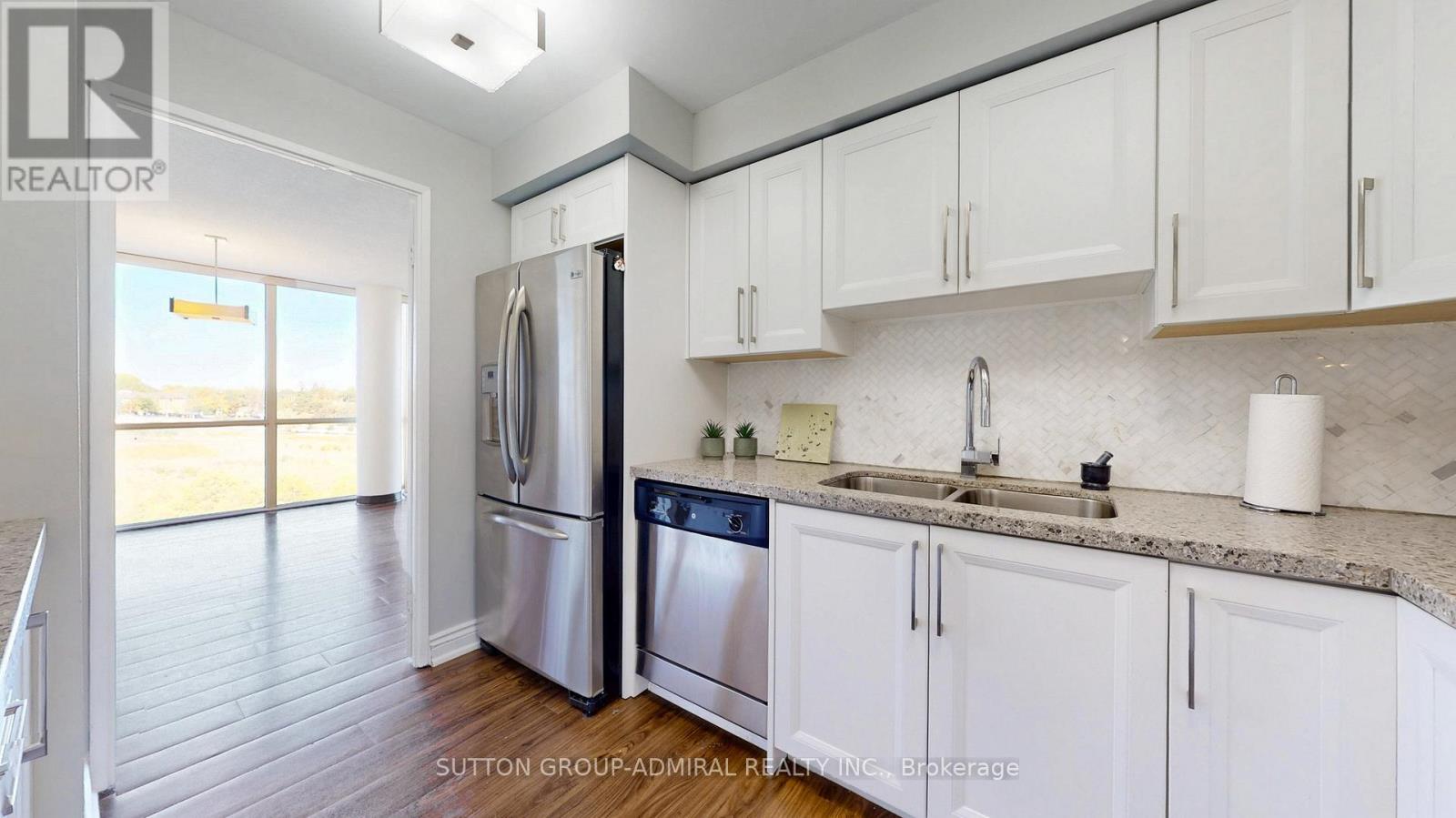 917 - 30 Harding Boulevard W, Richmond Hill, Ontario  L4C 9M3 - Photo 15 - N12449265
