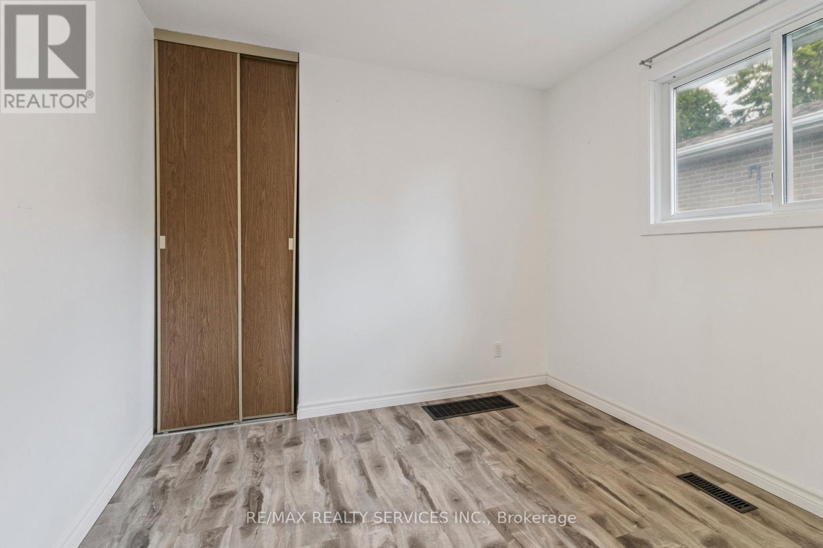 769 Greenfield Crescent, Newmarket, Ontario  L3Y 3B2 - Photo 16 - N12449288