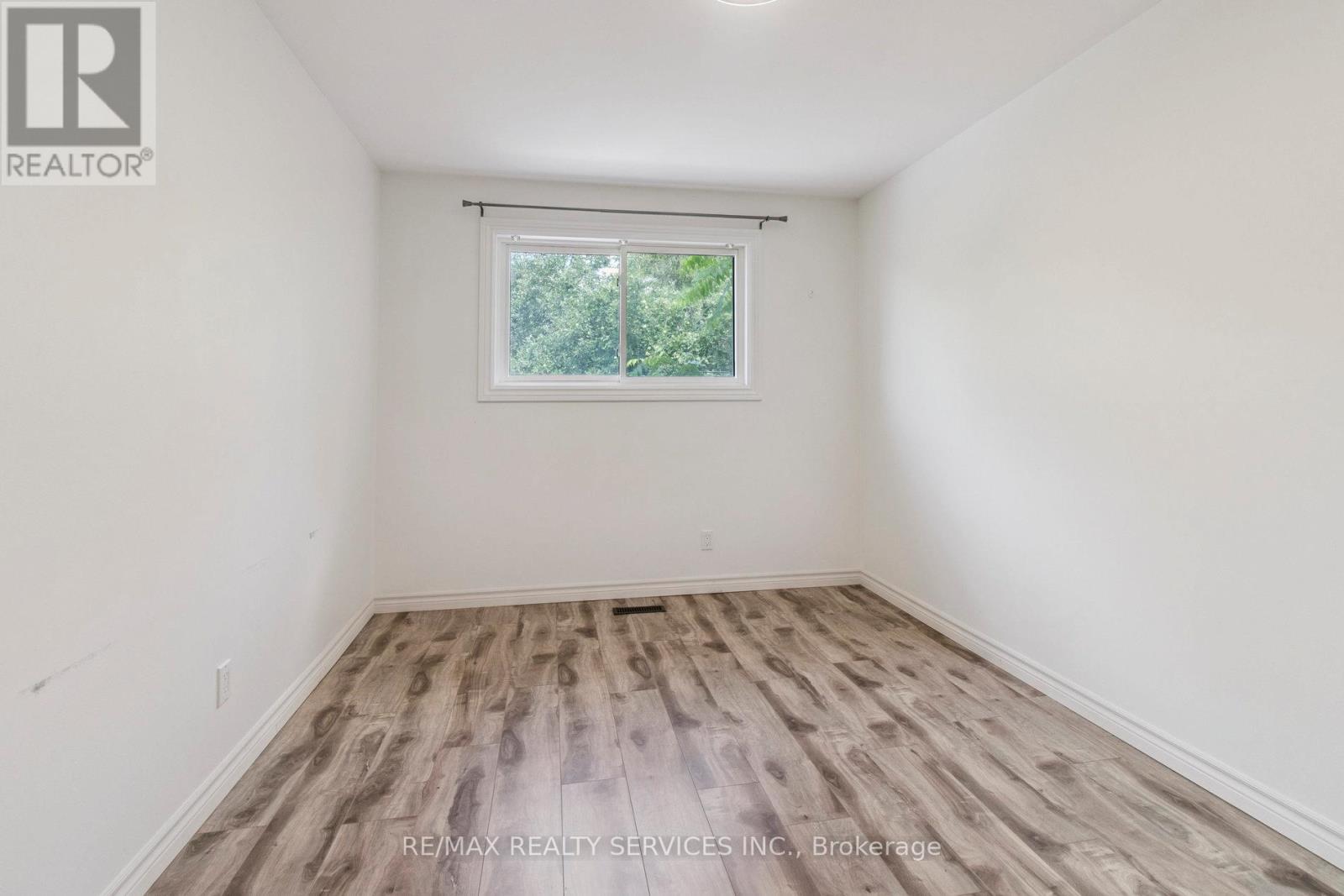 769 Greenfield Crescent, Newmarket, Ontario  L3Y 3B2 - Photo 17 - N12449288