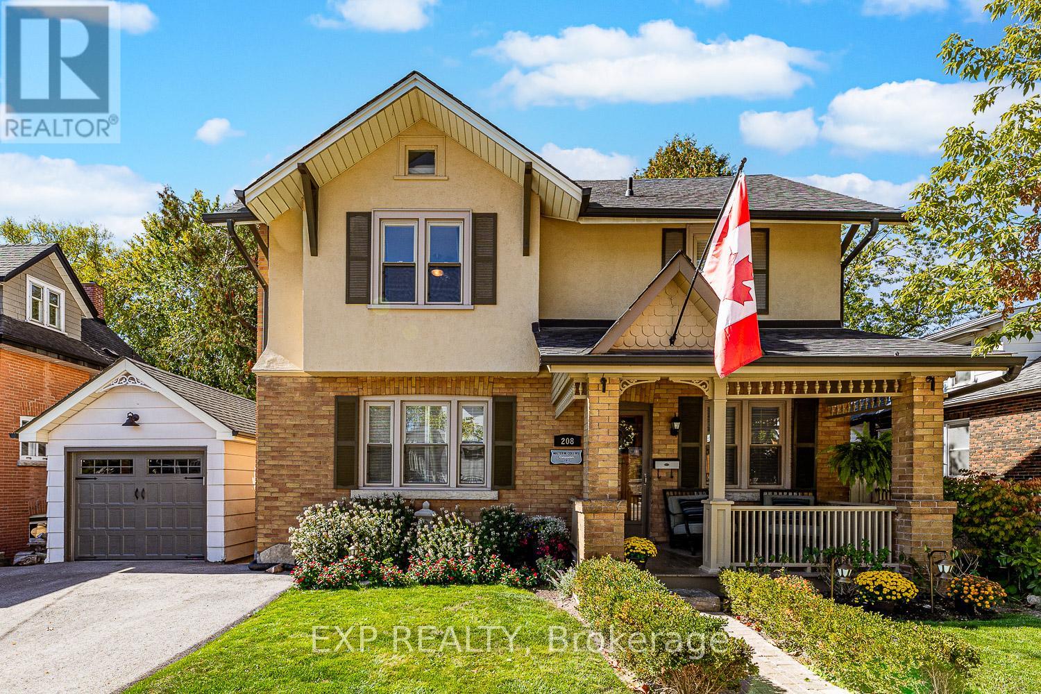 208 Lorne Avenue, Newmarket (Central Newmarket), Ontario  L3Y 4K2 - Photo 1 - N12449308