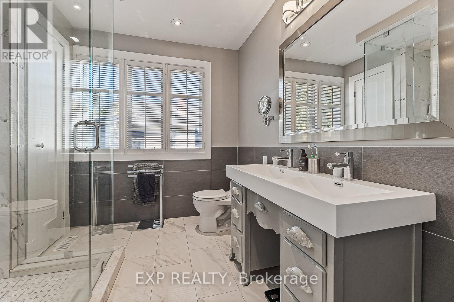 208 Lorne Avenue, Newmarket (Central Newmarket), Ontario  L3Y 4K2 - Photo 22 - N12449308