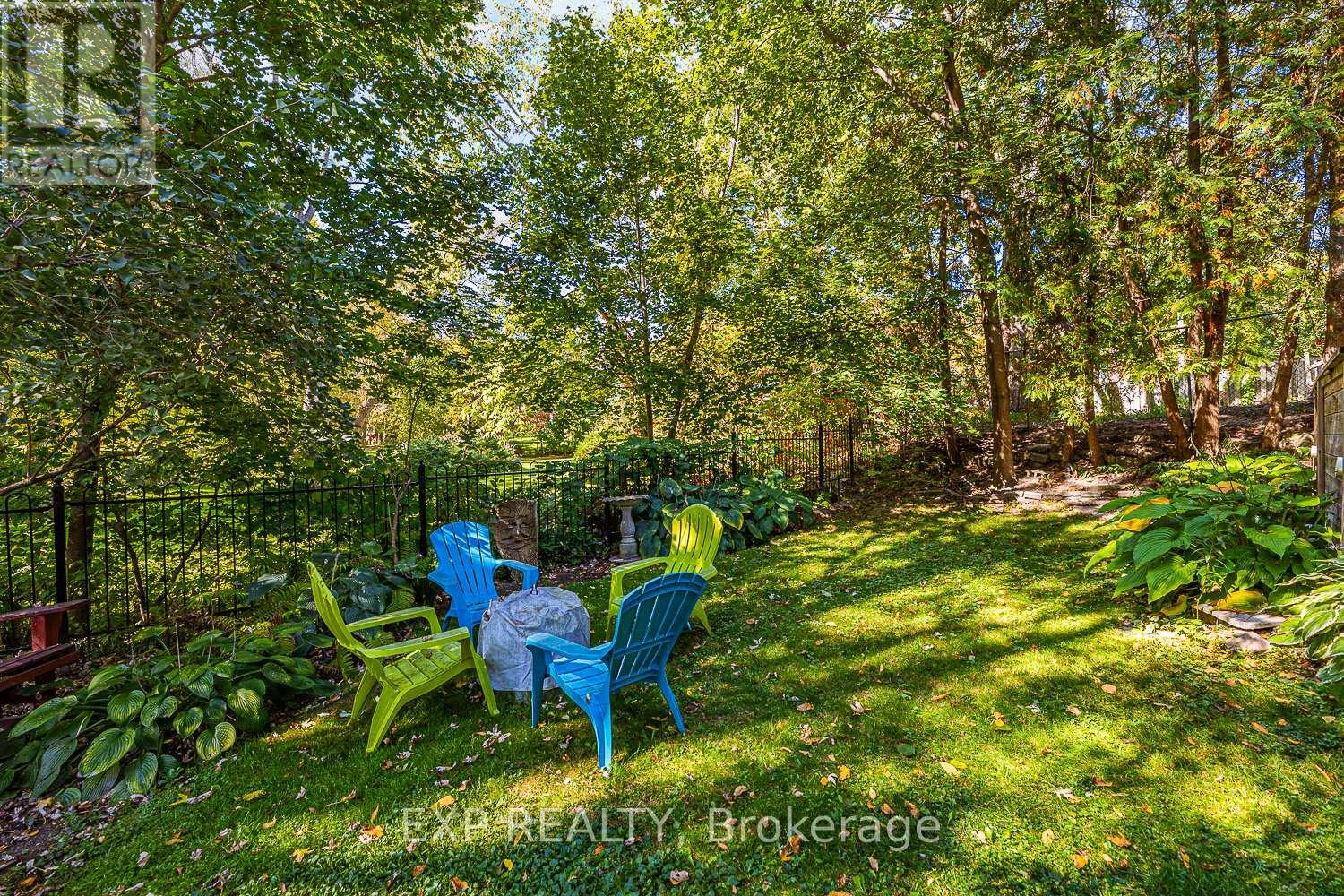 208 Lorne Avenue, Newmarket (Central Newmarket), Ontario  L3Y 4K2 - Photo 45 - N12449308