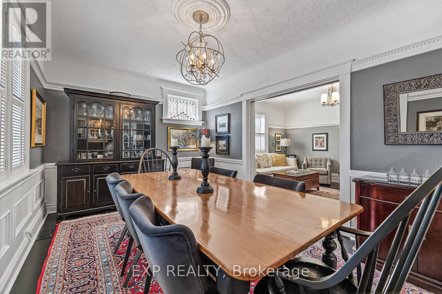 208 Lorne Avenue, Newmarket (Central Newmarket), Ontario  L3Y 4K2 - Photo 7 - N12449308