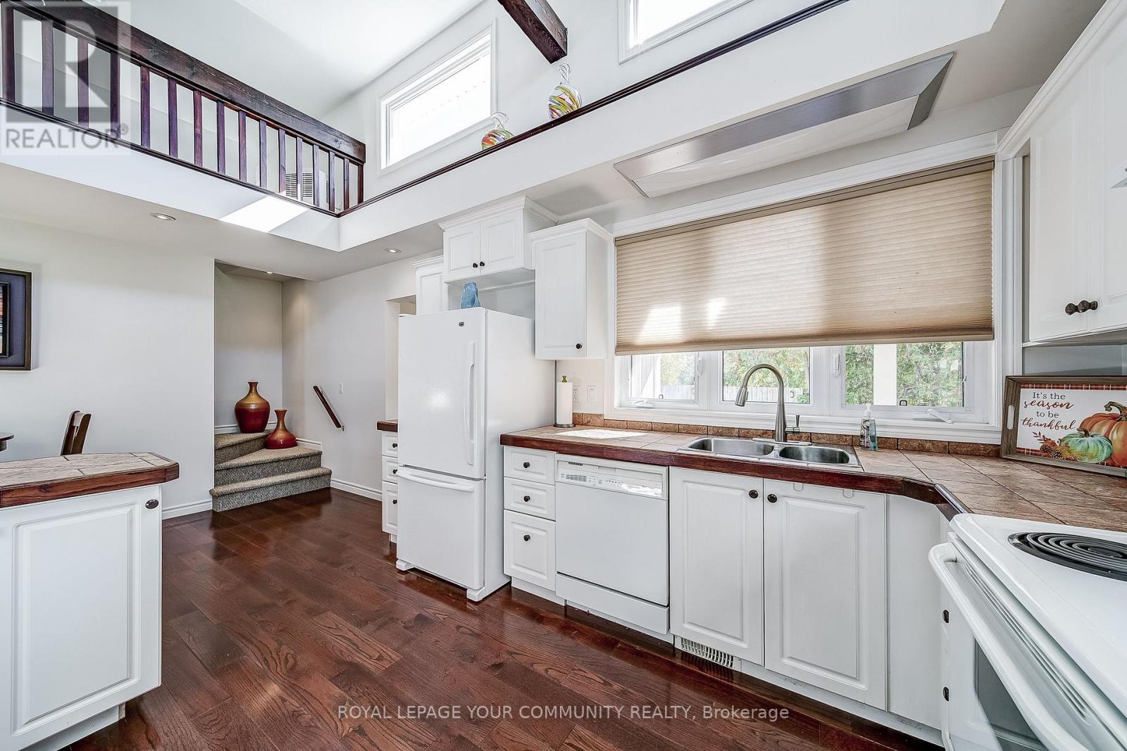 749 Rockaway Road, Georgina, Ontario  L0E 1S0 - Photo 12 - N12449320