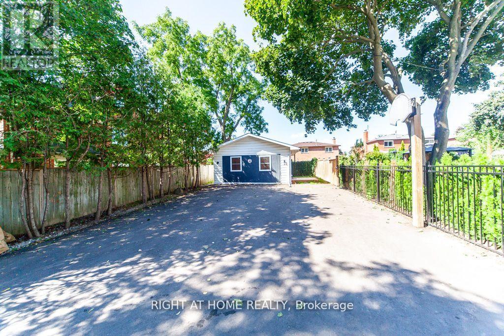 Unit B - 2 Peter Street, Markham, Ontario  L3P 2A4 - Photo 2 - N12449328