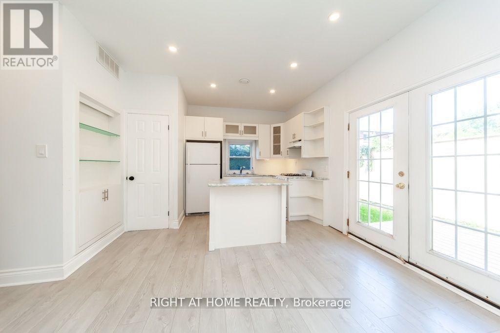 Unit B - 2 Peter Street, Markham, Ontario  L3P 2A4 - Photo 6 - N12449328