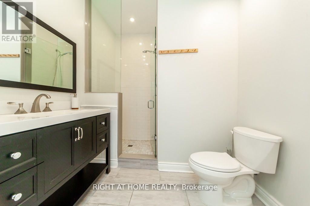 Unit B - 2 Peter Street, Markham, Ontario  L3P 2A4 - Photo 7 - N12449328