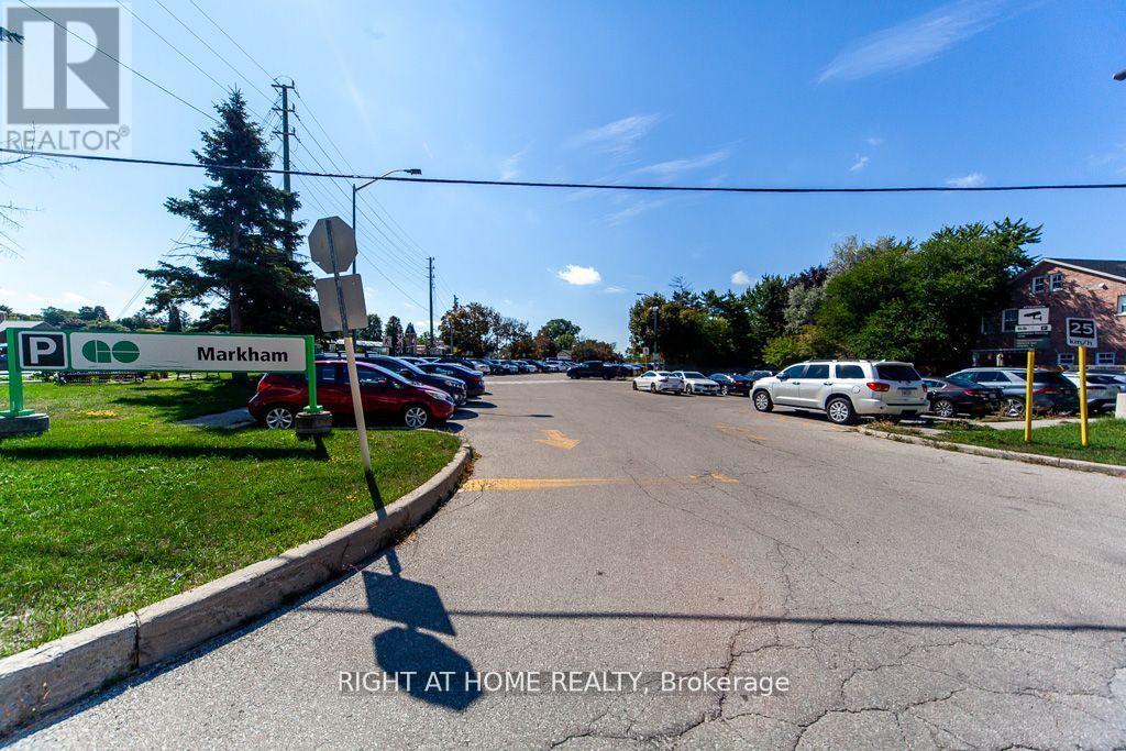 Unit B - 2 Peter Street, Markham, Ontario  L3P 2A4 - Photo 8 - N12449328