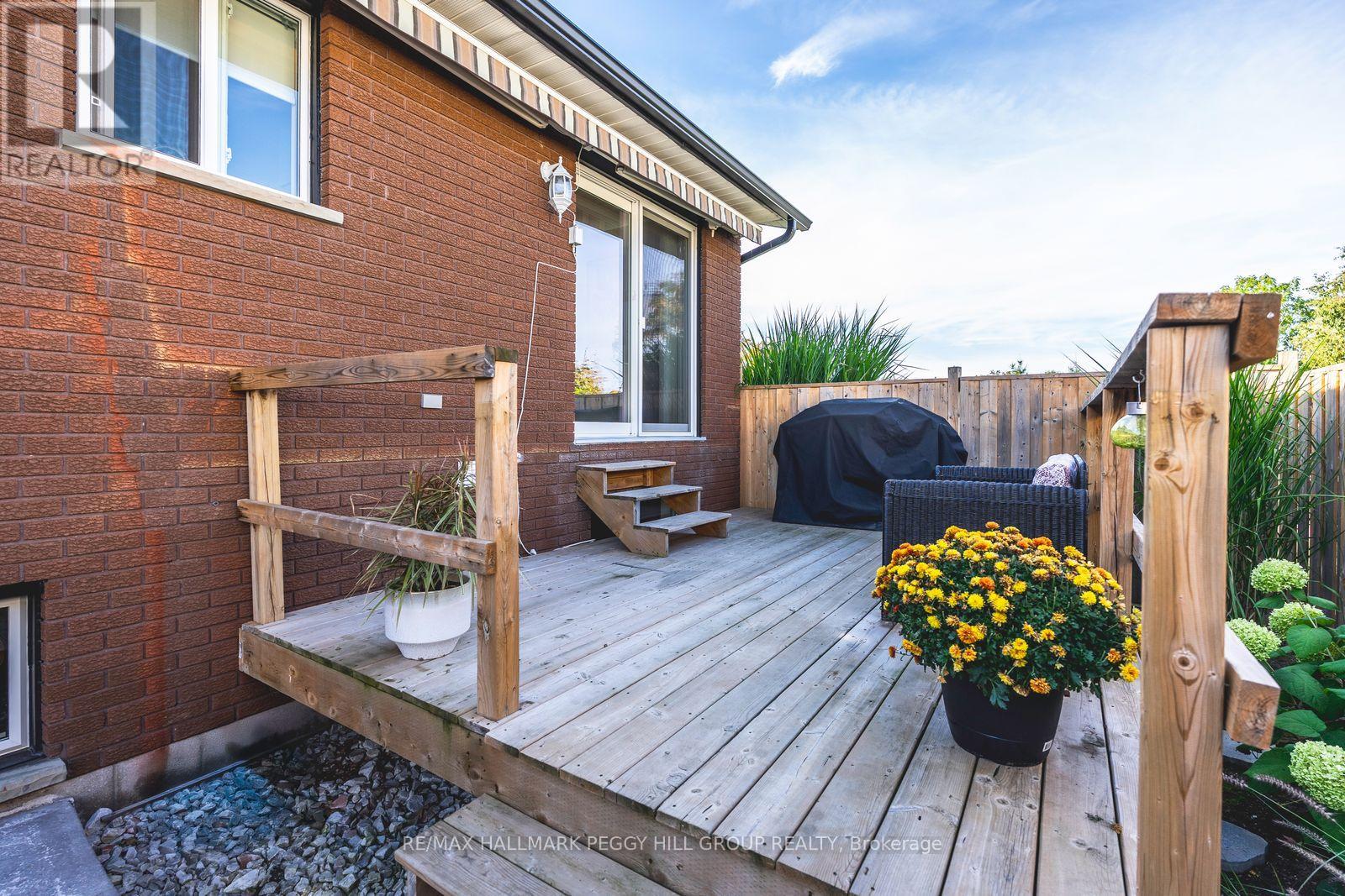 17 Bertram Drive, Springwater, Ontario  L0L 1P0 - Photo 13 - S12449246