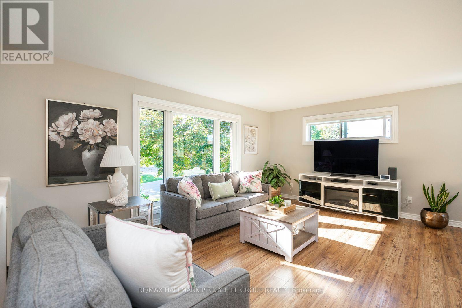 17 Bertram Drive, Springwater, Ontario  L0L 1P0 - Photo 2 - S12449246