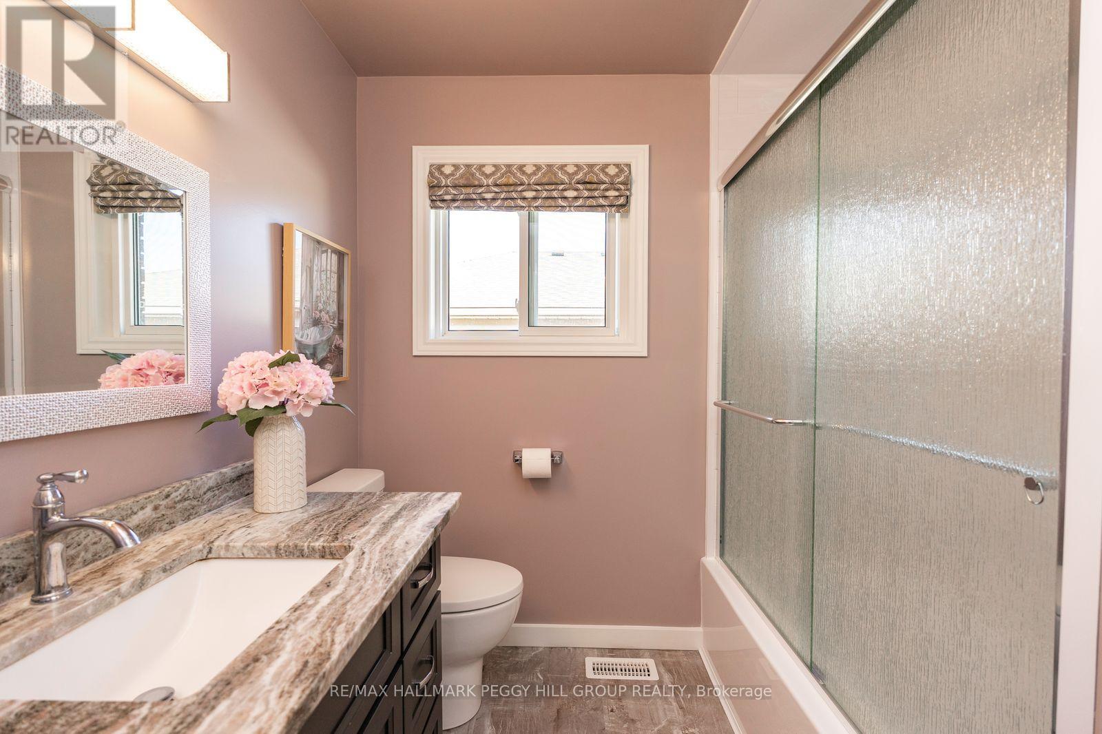 17 Bertram Drive, Springwater, Ontario  L0L 1P0 - Photo 7 - S12449246
