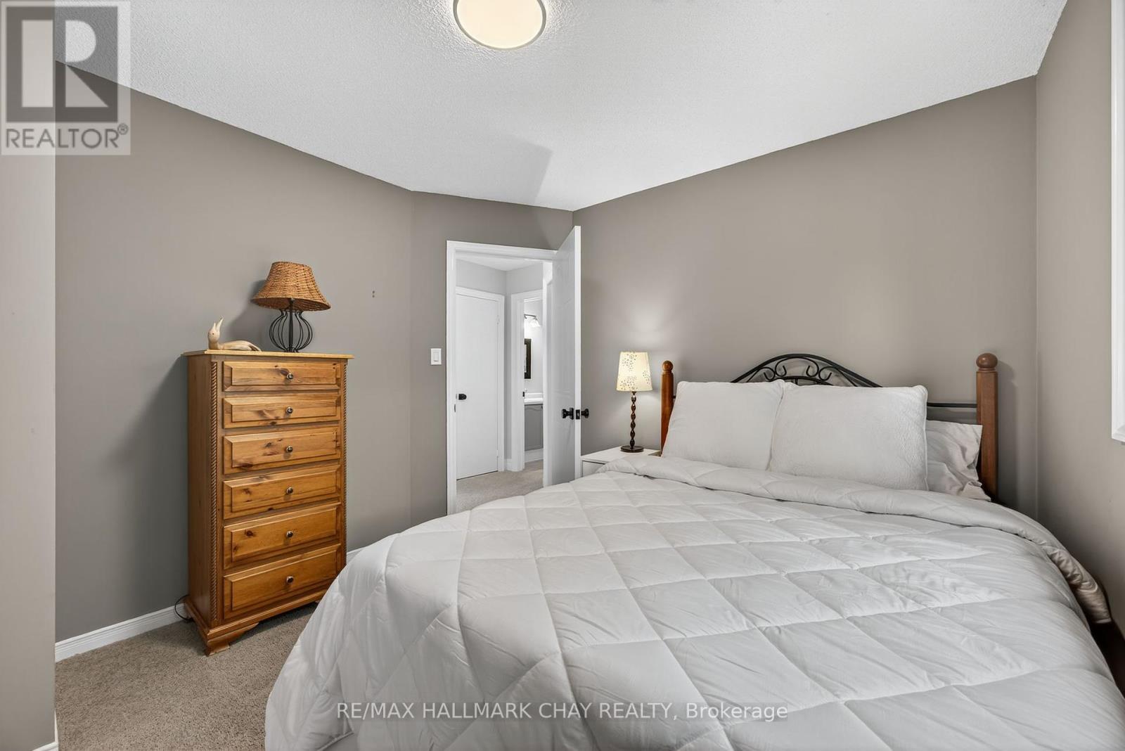 65 Mcdougall Drive, Barrie, Ontario  L4N 7H6 - Photo 19 - S12449323