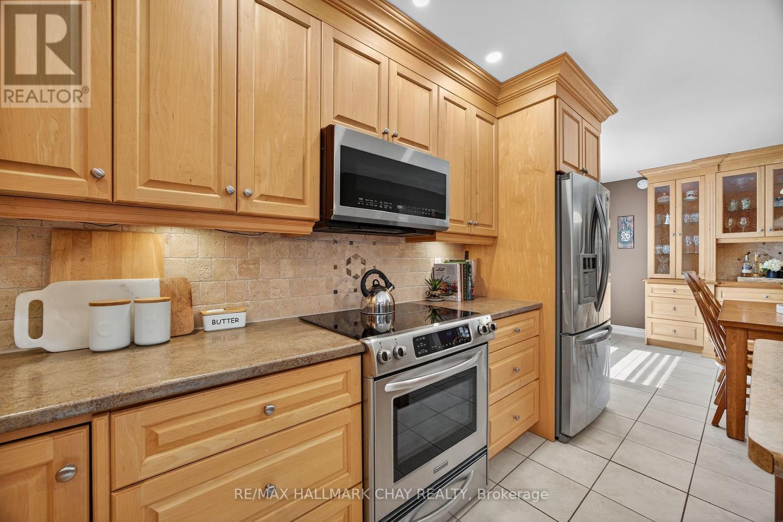 65 Mcdougall Drive, Barrie, Ontario  L4N 7H6 - Photo 6 - S12449323