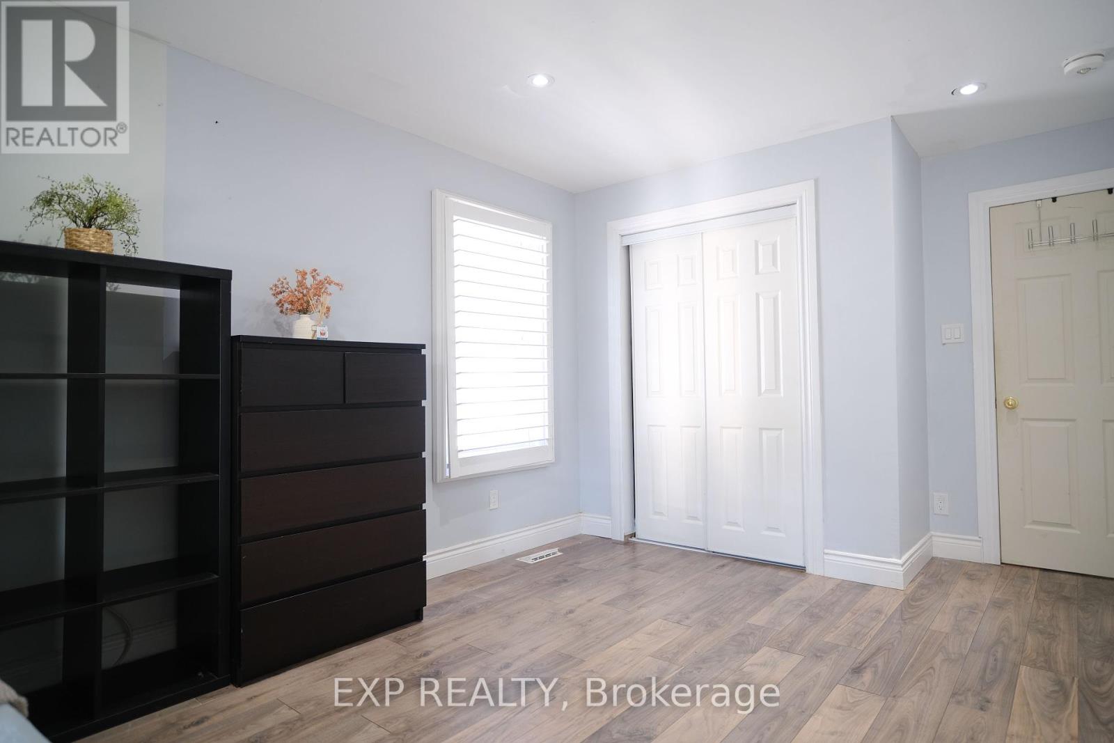 3968 St Peter Street, Niagara Falls, Ontario  L2J 2N8 - Photo 15 - X12427287