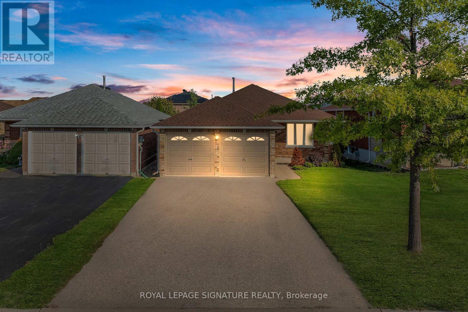 83 Sun King Crescent, Barrie, Ontario  L4M 7K4 - Photo 2 - S12408604