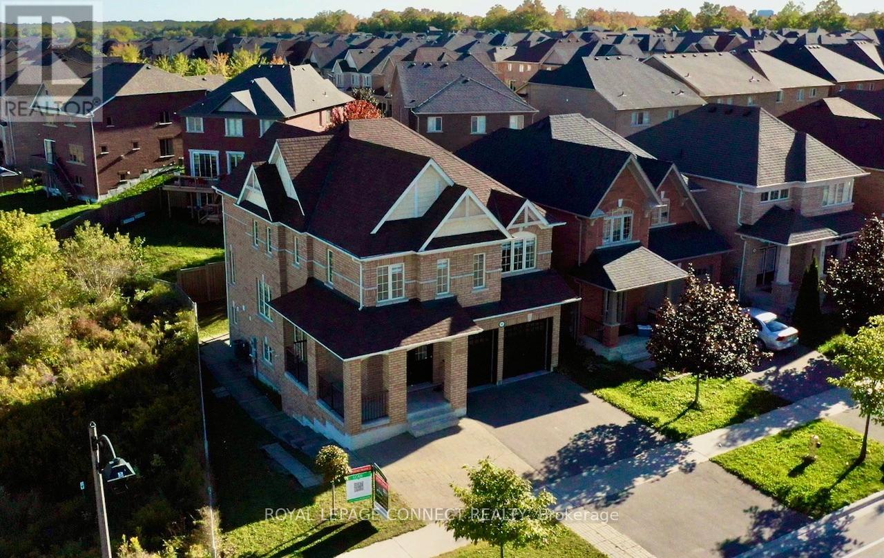 153 WINDFIELDS FARM DRIVE, Oshawa, Ontario