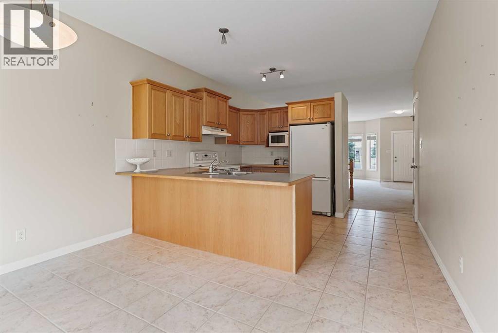1, 240 Heritage Boulevard W, Lethbridge, Alberta  T1K 7H3 - Photo 12 - A2251373