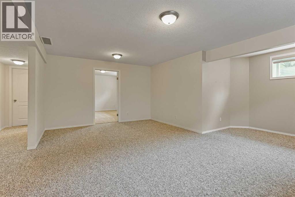 1, 240 Heritage Boulevard W, Lethbridge, Alberta  T1K 7H3 - Photo 27 - A2251373