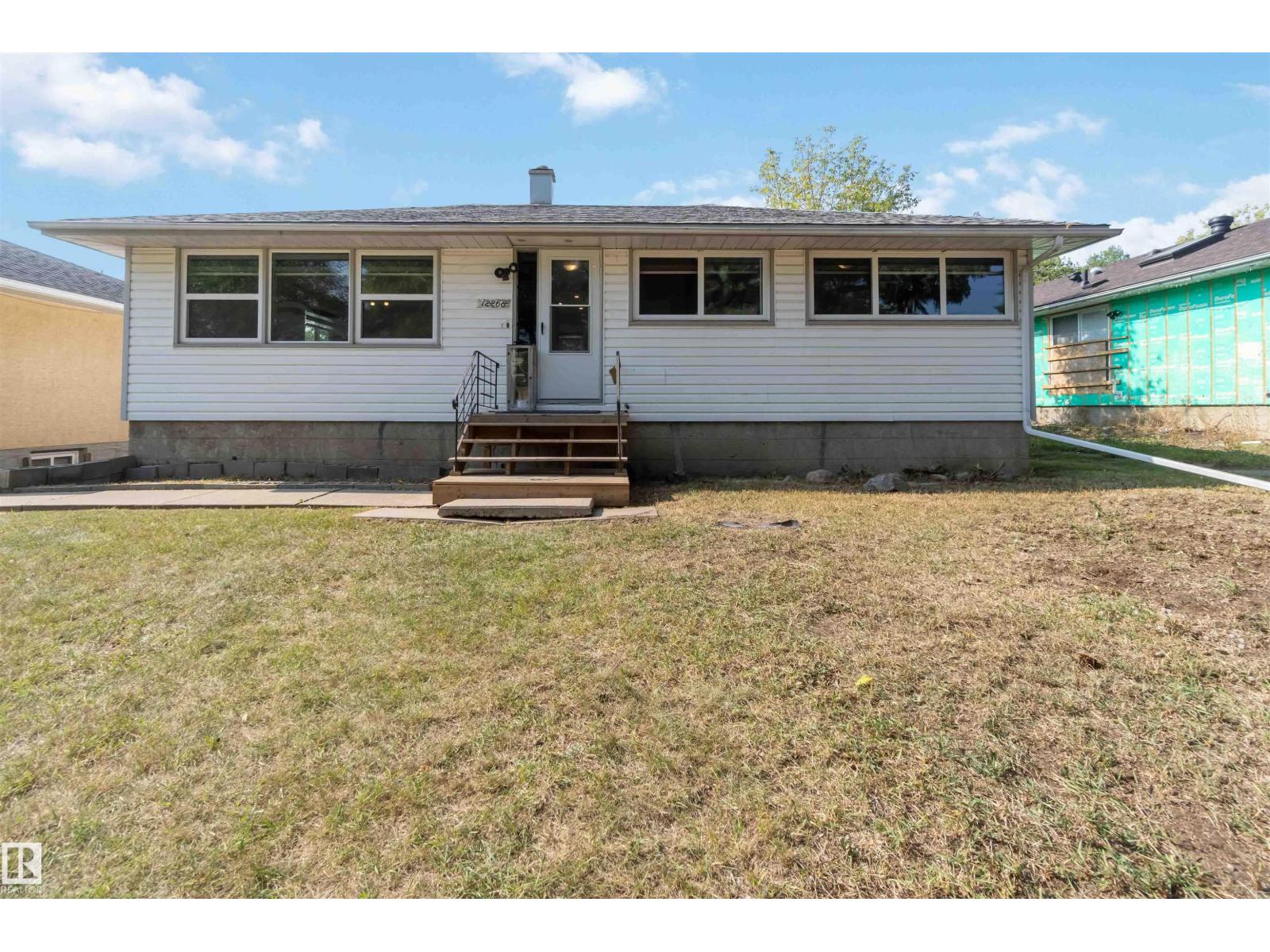 12268 131 St Nw Nw, Edmonton, Alberta  T5L 1M9 - Photo 3 - E4458138