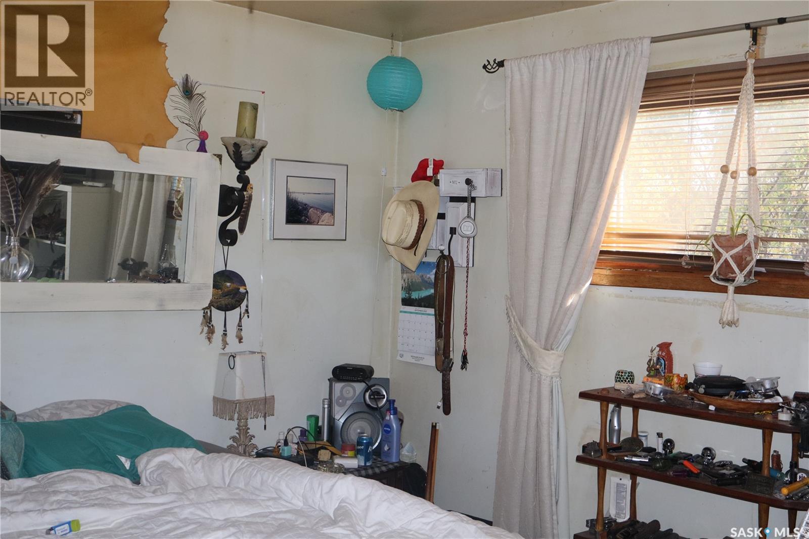 1009 1st Street N, Rockglen, Saskatchewan  S0H 3R0 - Photo 12 - SK020145