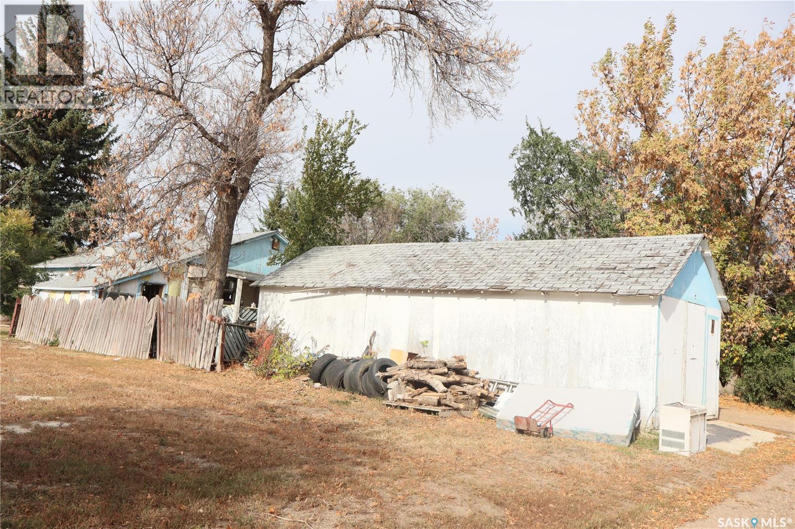 1009 1st Street N, Rockglen, Saskatchewan  S0H 3R0 - Photo 24 - SK020145