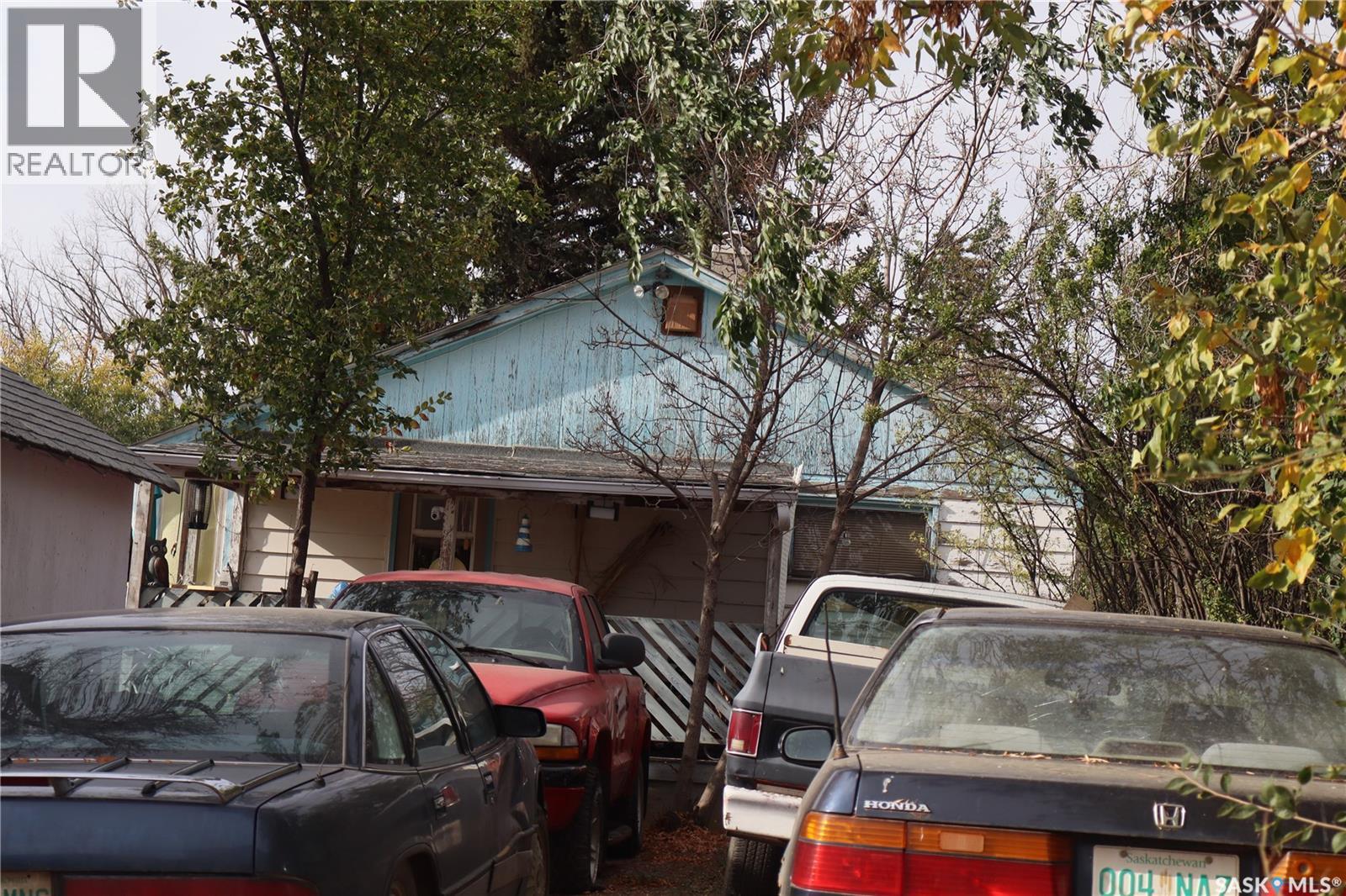 1009 1st Street N, Rockglen, Saskatchewan  S0H 3R0 - Photo 25 - SK020145