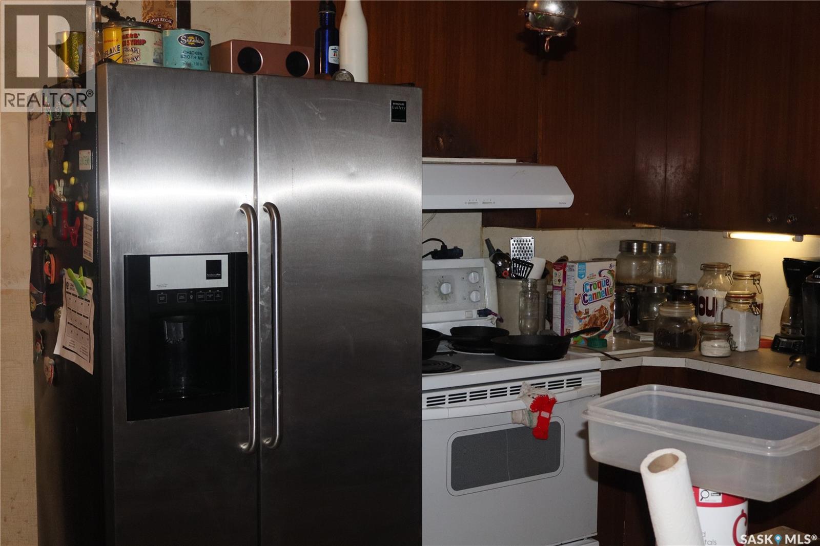 1009 1st Street N, Rockglen, Saskatchewan  S0H 3R0 - Photo 3 - SK020145