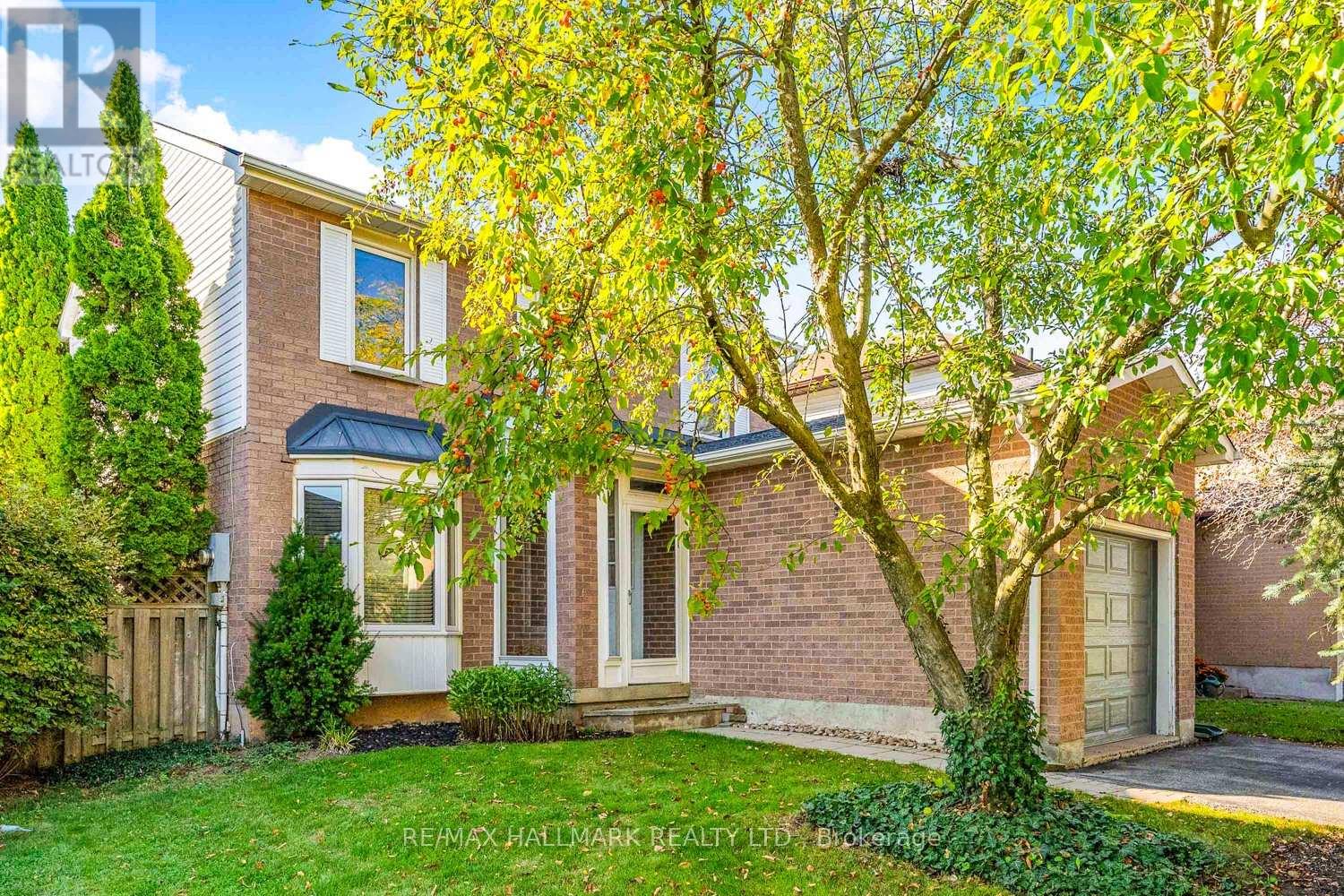 2143 Hunt Crescent, Burlington, Ontario  L7M 2P2 - Photo 1 - W12449242