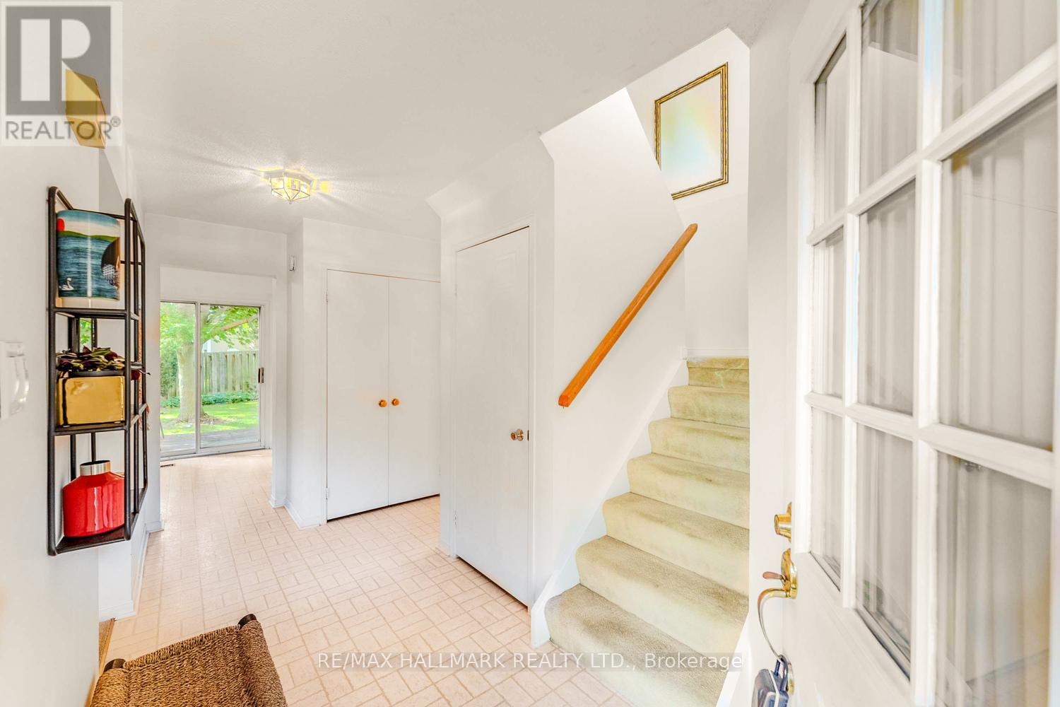 2143 Hunt Crescent, Burlington, Ontario  L7M 2P2 - Photo 20 - W12449242