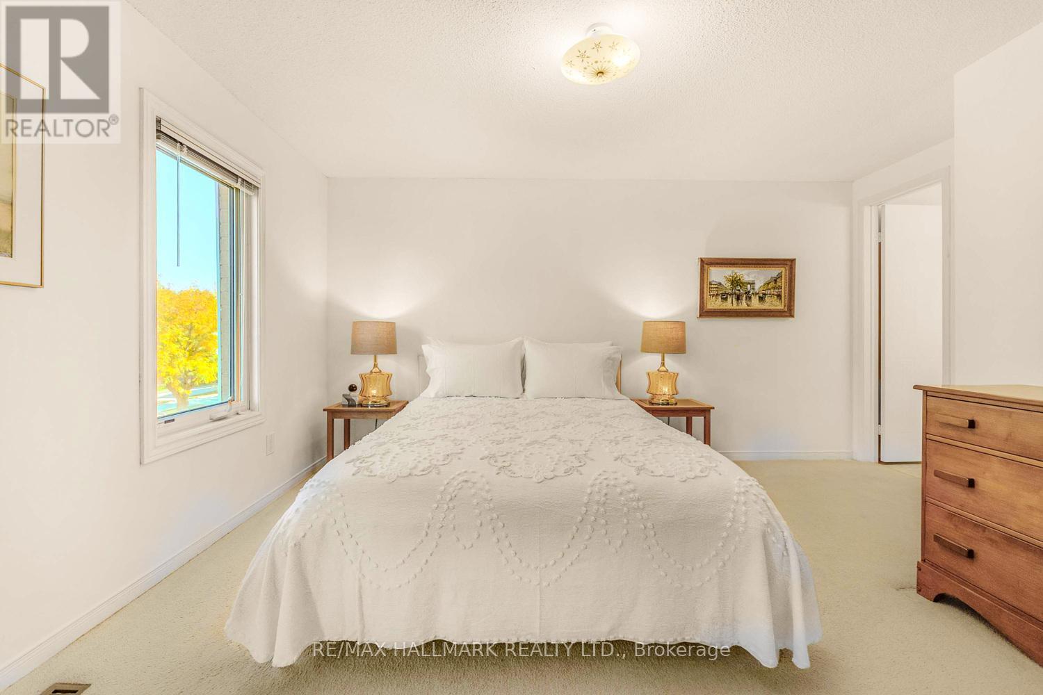 2143 Hunt Crescent, Burlington, Ontario  L7M 2P2 - Photo 23 - W12449242