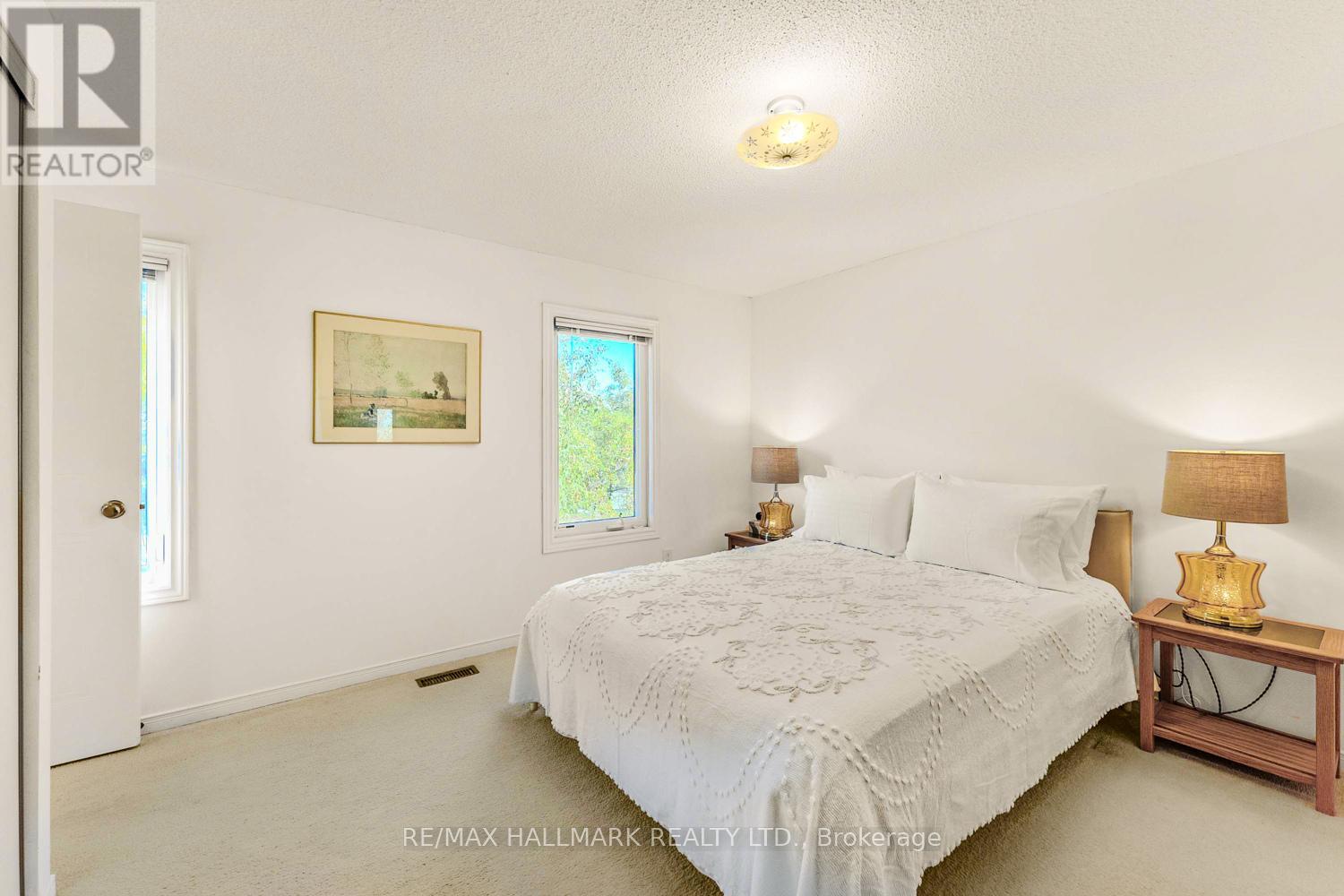 2143 Hunt Crescent, Burlington, Ontario  L7M 2P2 - Photo 24 - W12449242