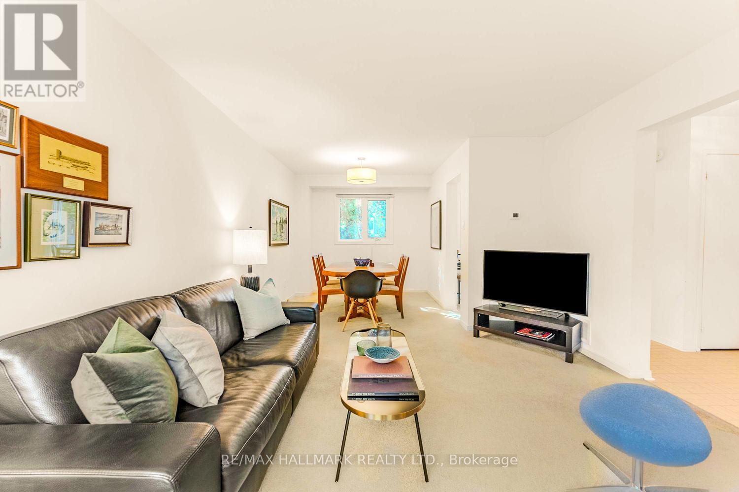 2143 Hunt Crescent, Burlington, Ontario  L7M 2P2 - Photo 7 - W12449242