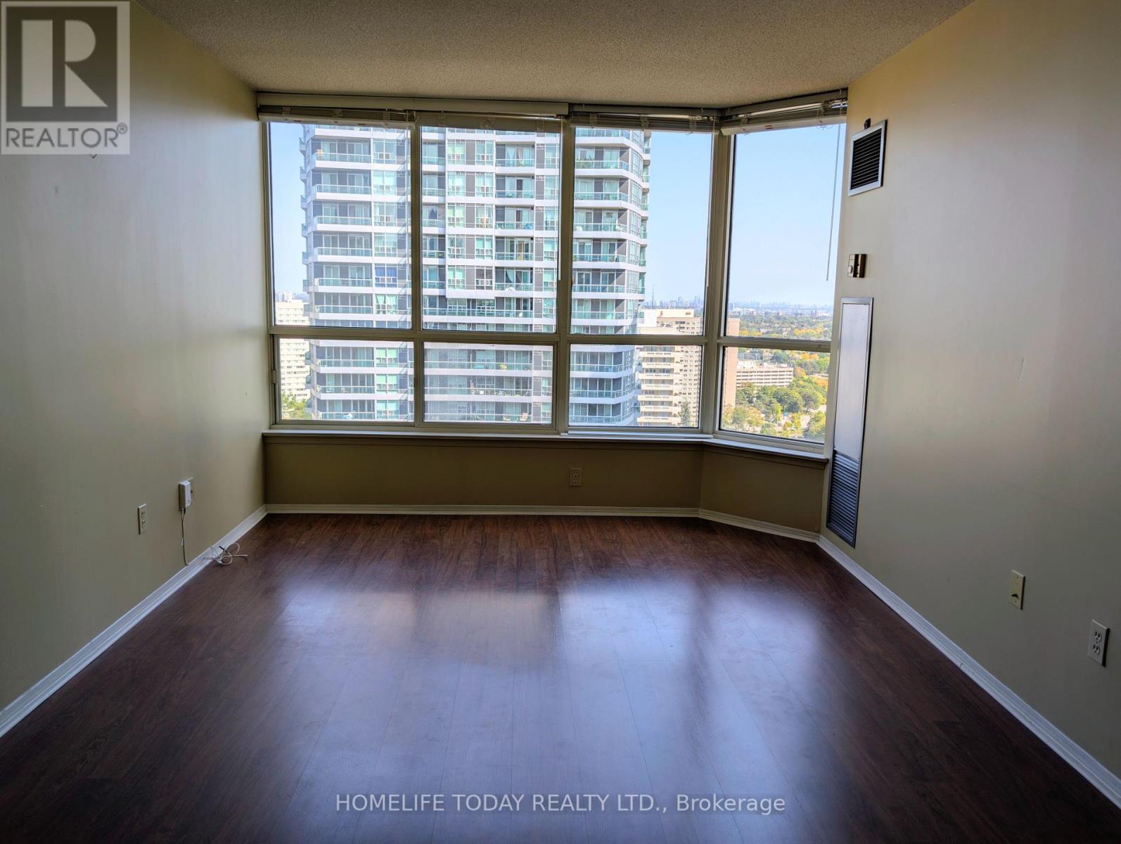 2306 - 55 Elm Drive W, Mississauga, Ontario  L5B 3Z3 - Photo 5 - W12449243